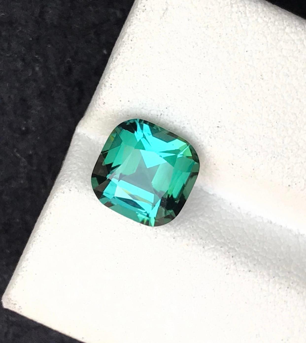 Contemporary Bluish Green Natural Tourmaline Ring Loose Gemstone 2.65 Ct Cushion Cut-Jewelry For Sale