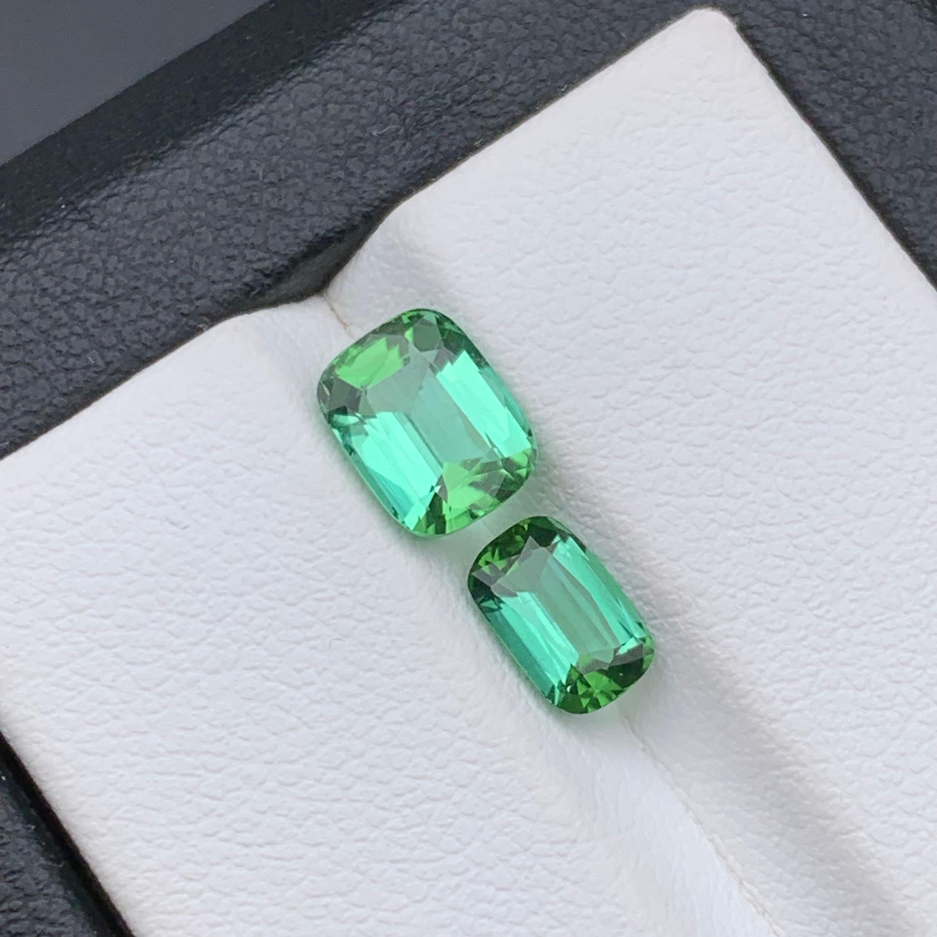Contemporain Bague en tourmaline naturelle vert bleuté, pierres précieuses non serties de 2,50 carats, taille coussin en vente