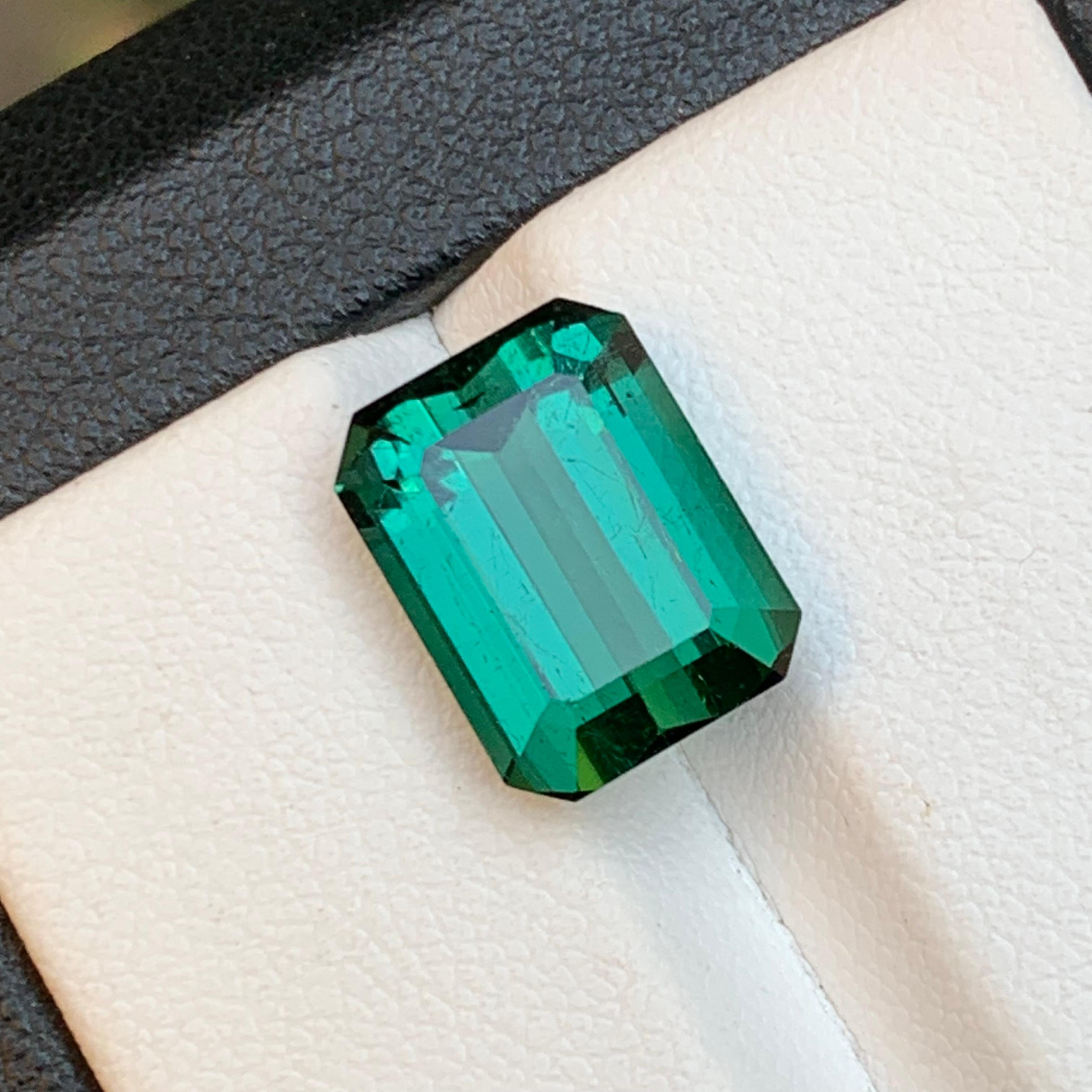 ¡¡¡Gema suelta de turmalina natural verde azulada para colgante de collar, pulsera o cualquier otro engaste de joyería-Corte esmeralda escalonado!!!

💎 TIPO DE PIEDRA PRECIOSA: Turmalina 
⚖️ PESO: 6,50 Quilates
🪚 FORMA Y TALLADO: Talla
