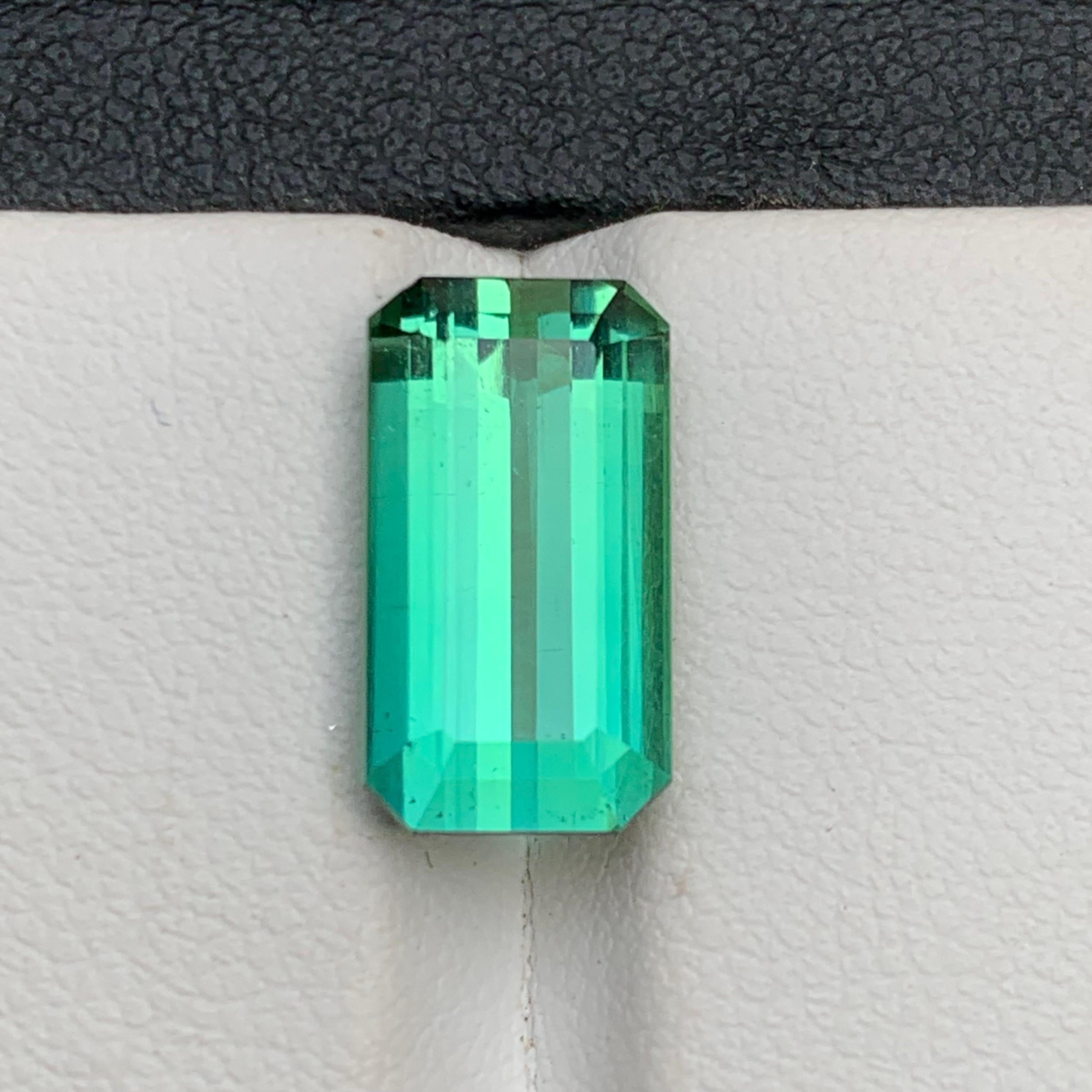 Bague et pendentif en tourmaline naturelle vert bleuté, pierre précieuse non sertie taille émeraude 6,80 carats en vente 6