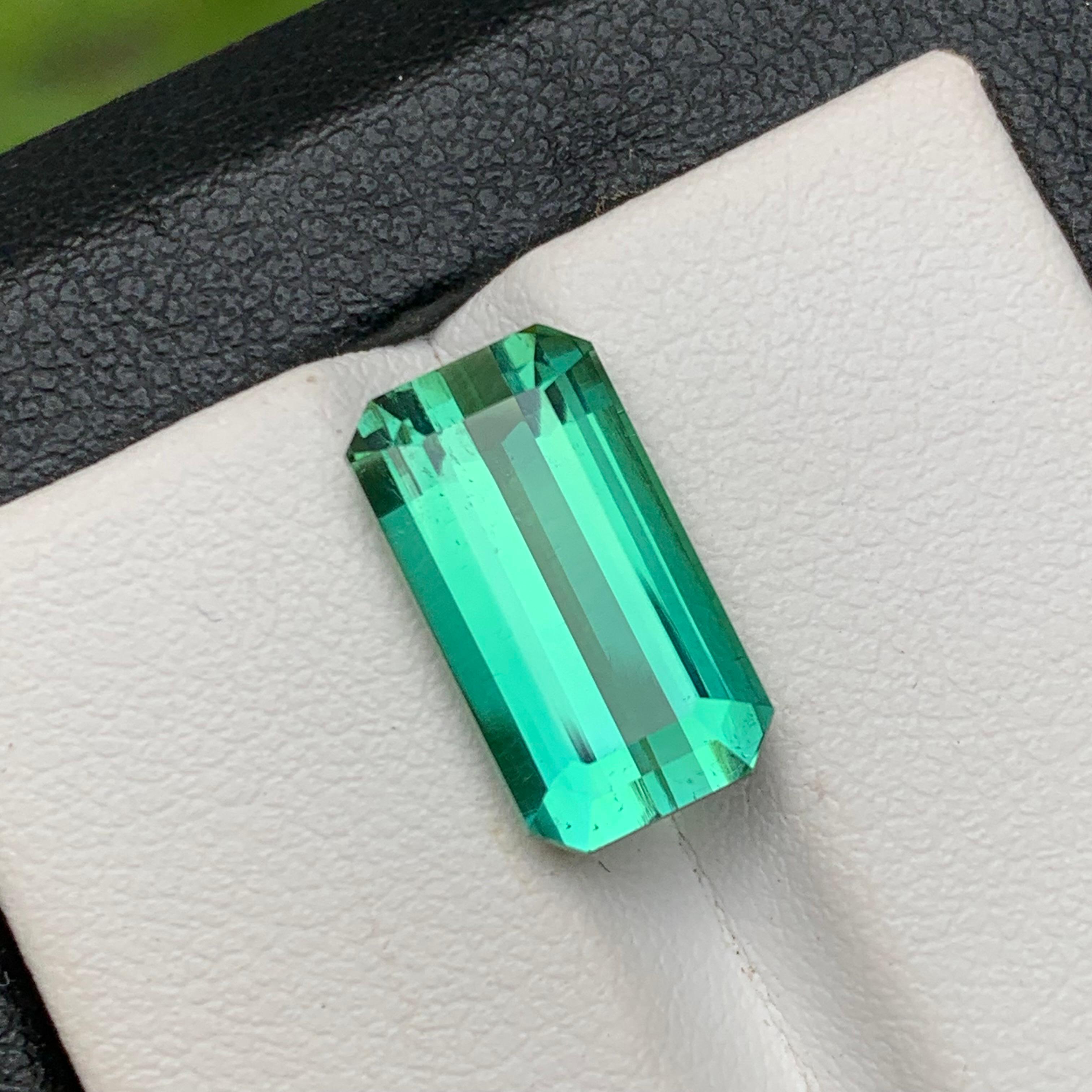 Bague et pendentif en tourmaline naturelle vert bleuté, pierre précieuse non sertie taille émeraude 6,80 carats en vente 2
