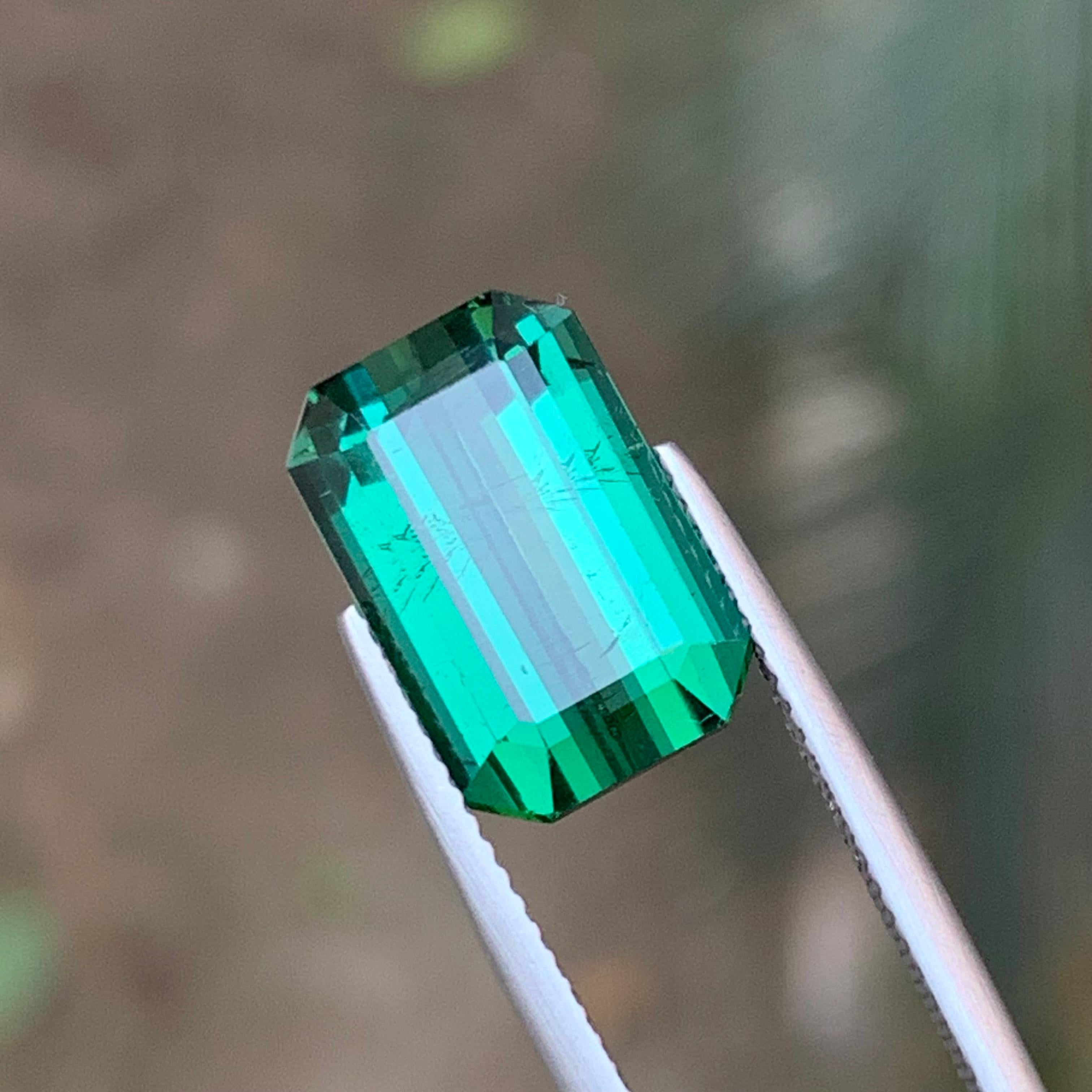 Contemporain Bague et pendentif en tourmaline naturelle vert bleuté, pierre précieuse non sertie taille émeraude 7.45 carats en vente