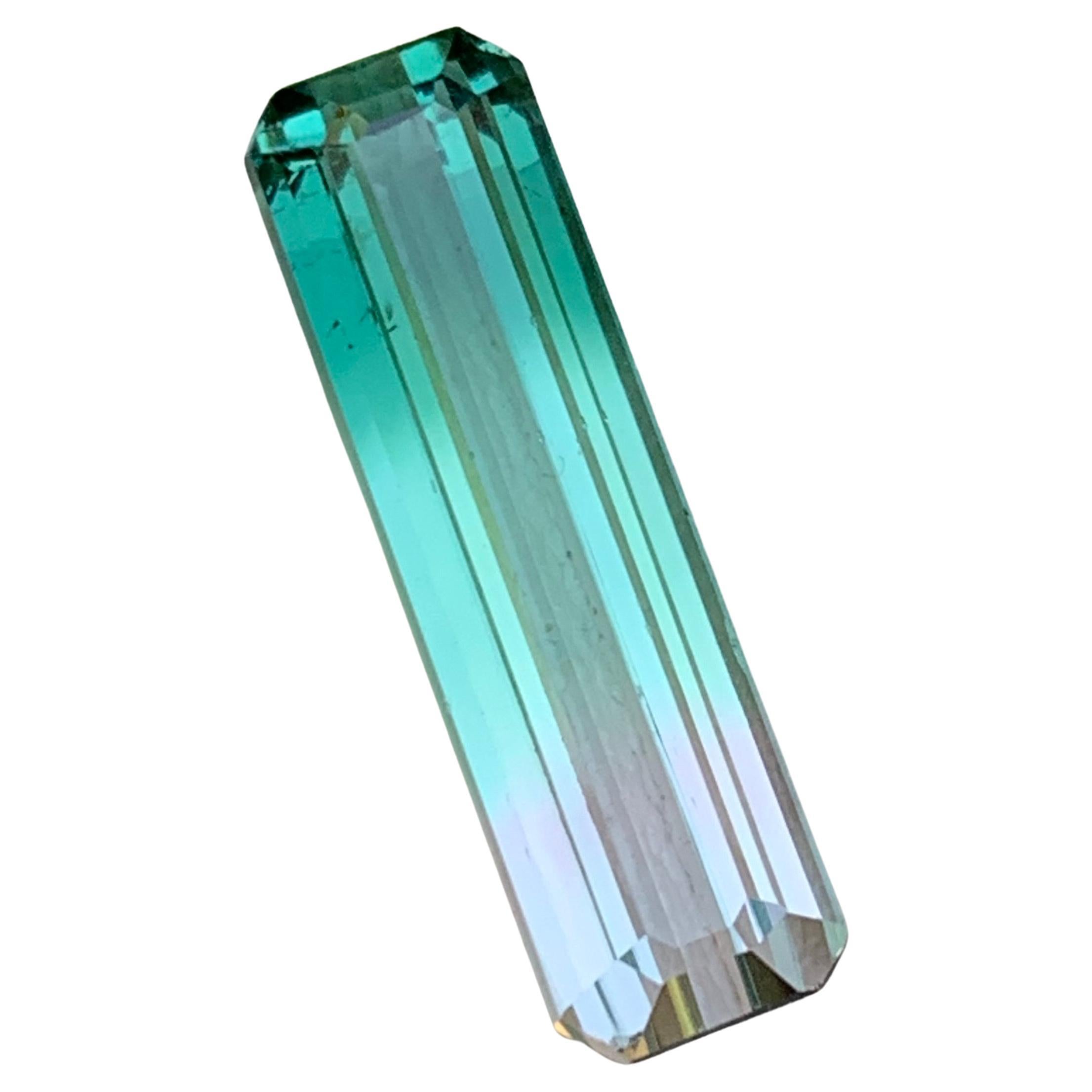 Bague en tourmaline bicolore vert bleuté à menthe pâle et rose doux, 7,60 carats