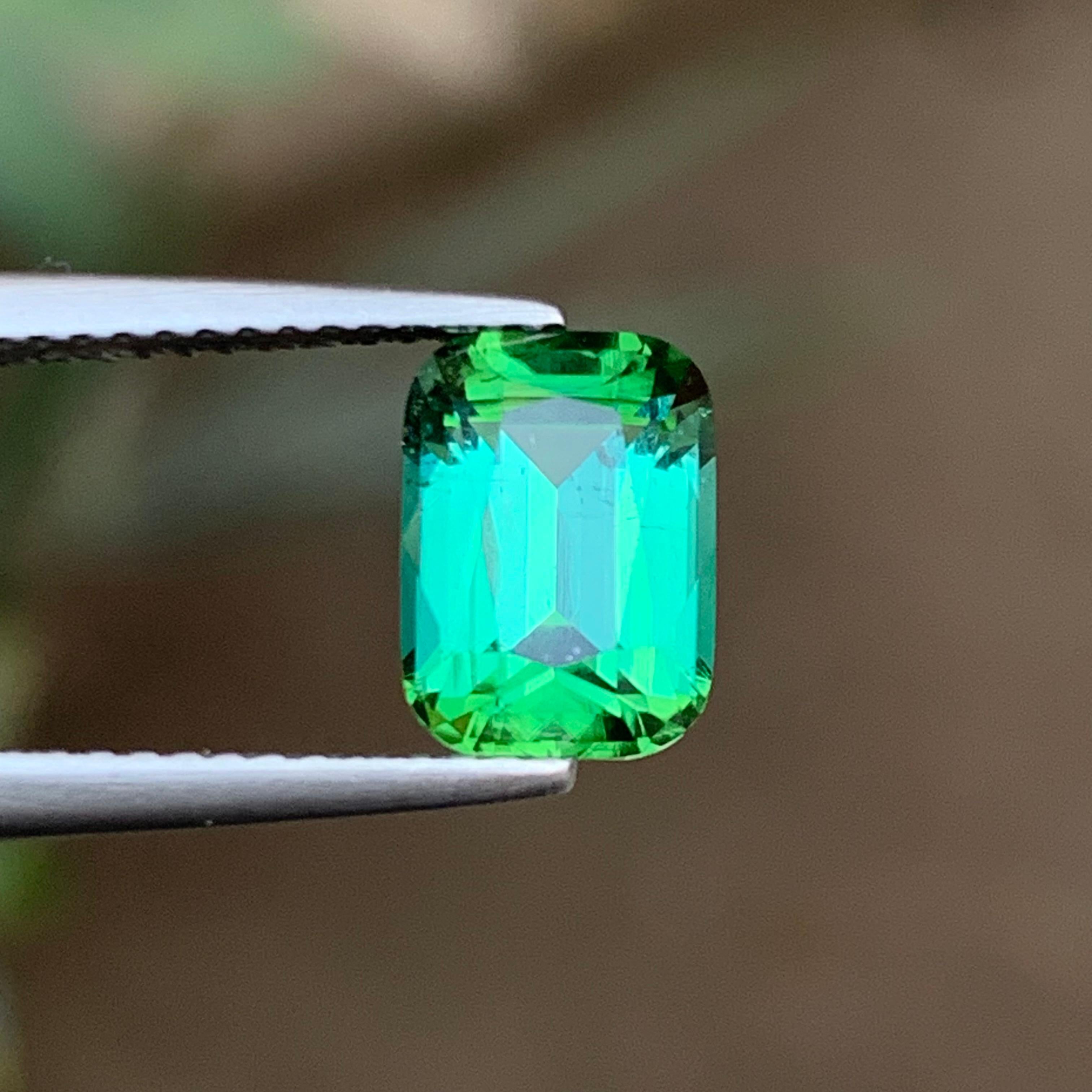 Bluish Green Tourmaline 2.25 Carat Cushion Cut Natural Loose Gemstone for Ring in vendita 6