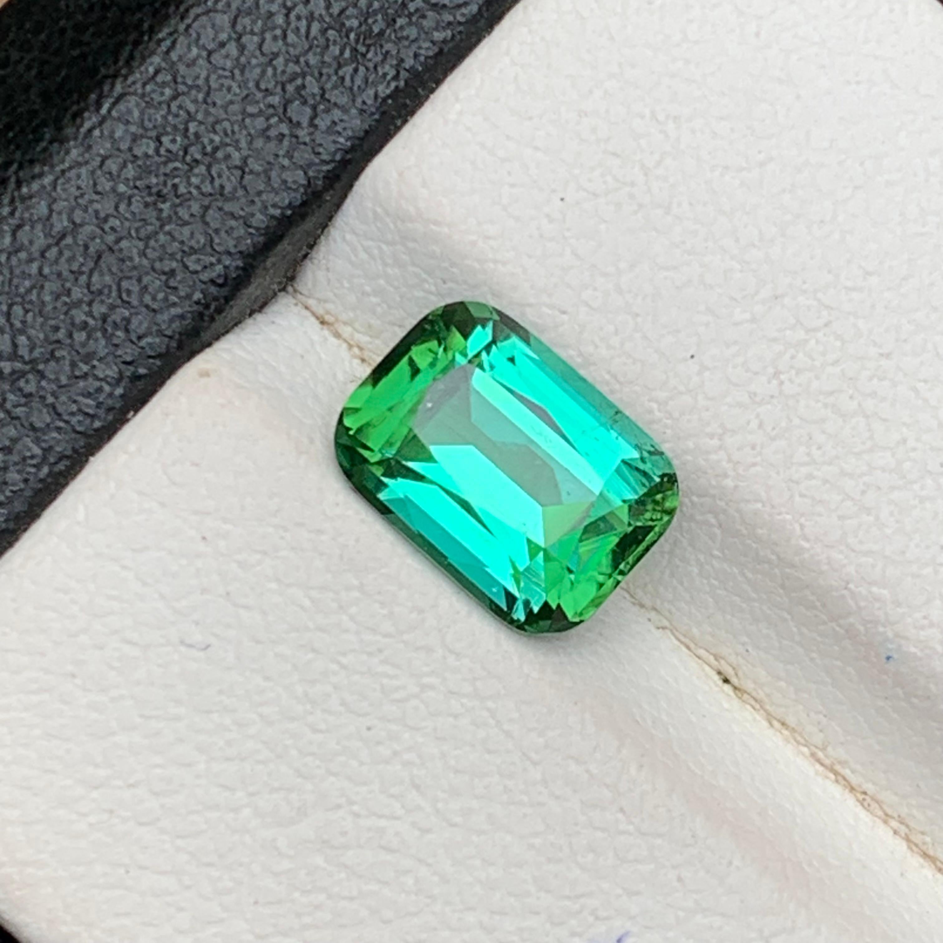 Bluish Green Tourmaline 2.25 Carat Cushion Cut Natural Loose Gemstone for Ring in vendita 8