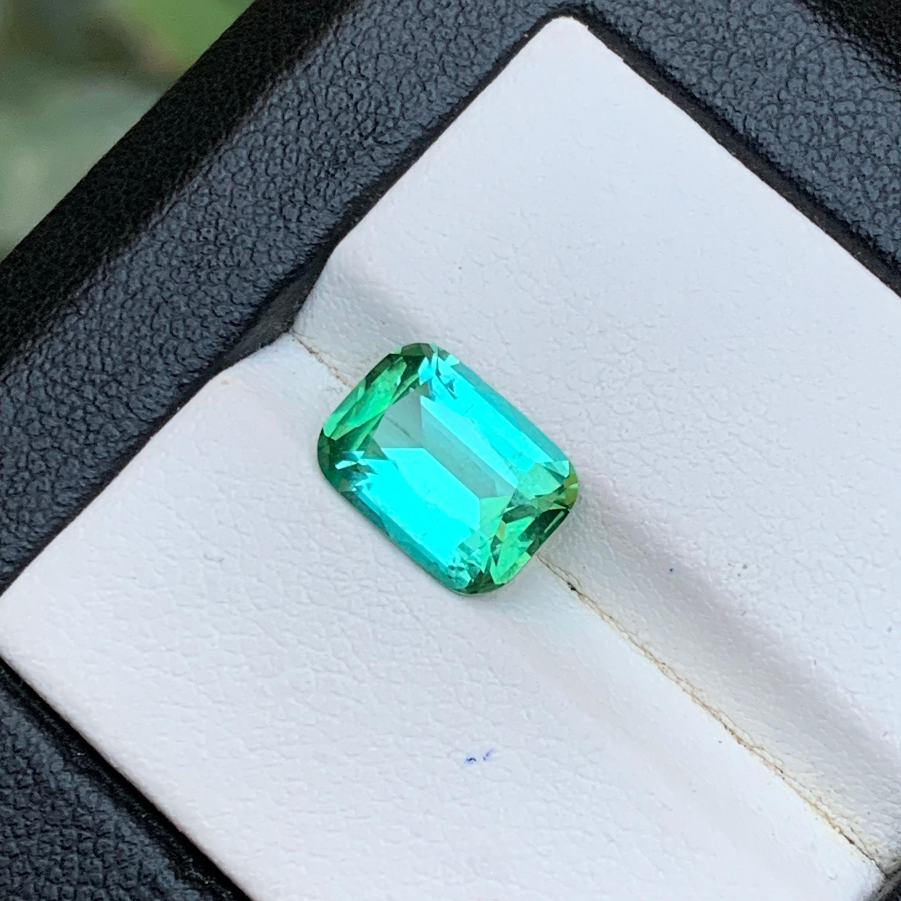 Bluish Green Tourmaline 3.00 Carat Cushion Cut Natural Loose Gemstone for Ring in vendita 4