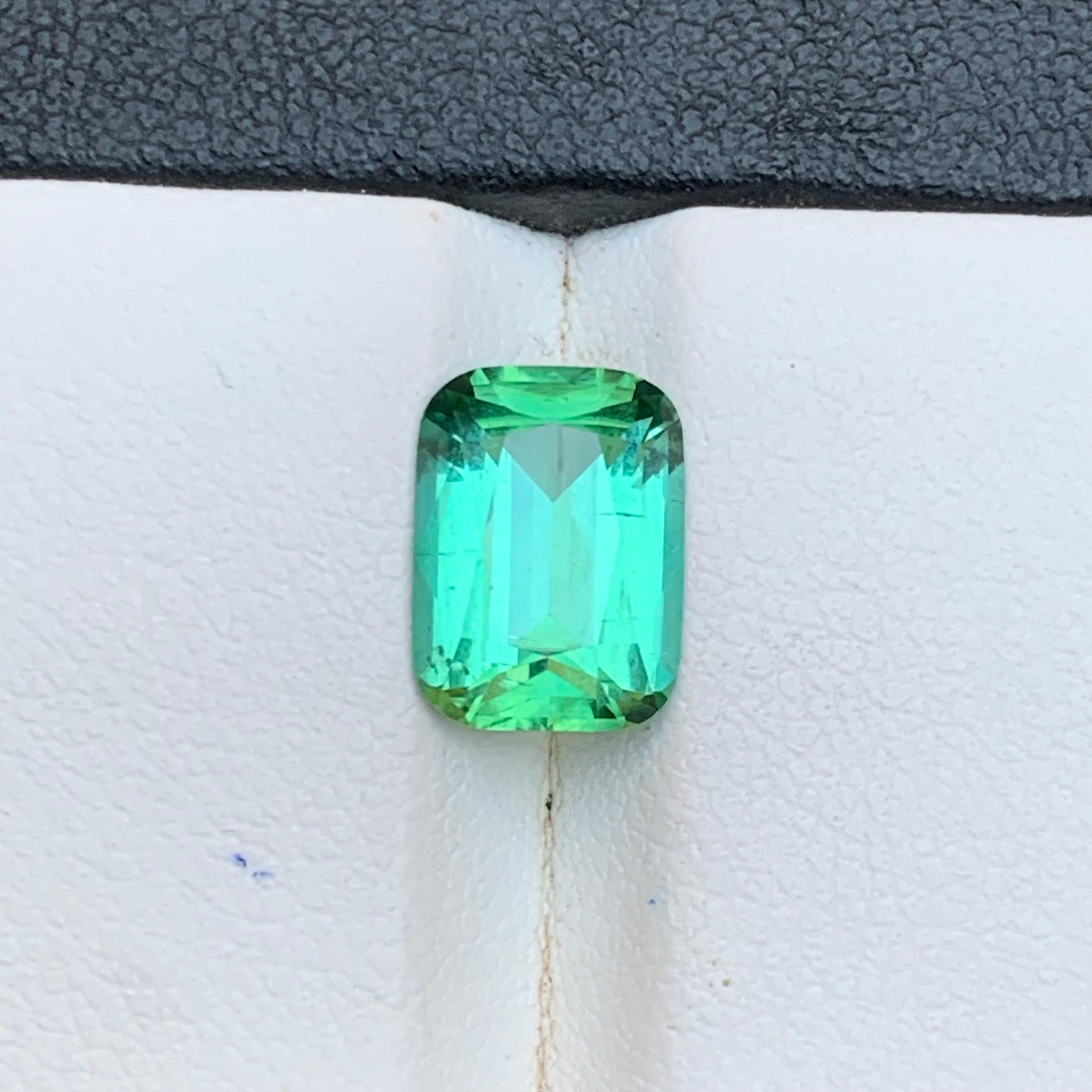 Bluish Green Tourmaline 3.00 Carat Cushion Cut Natural Loose Gemstone for Ring in vendita 6