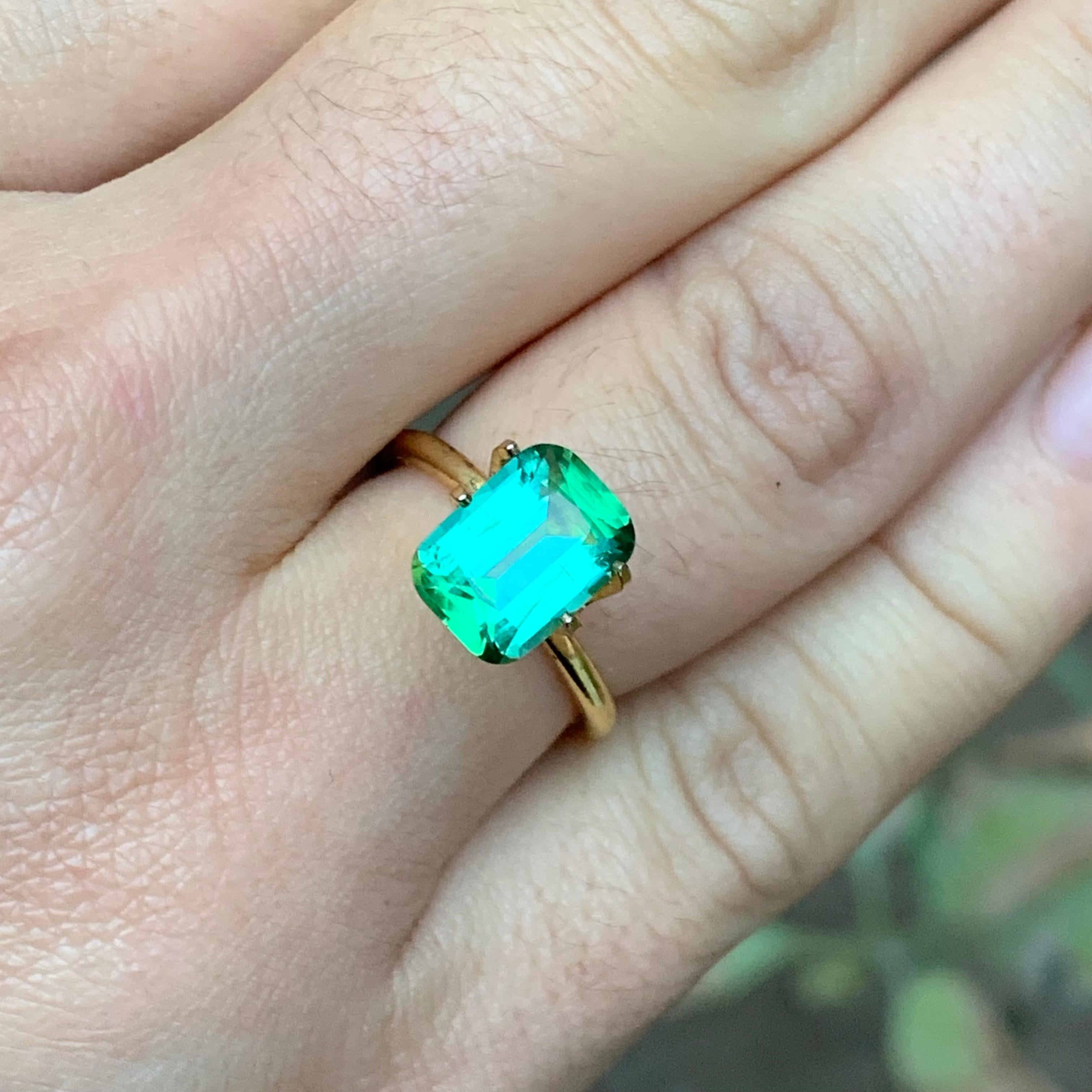 Bluish Green Tourmaline 3.00 Carat Cushion Cut Natural Loose Gemstone for Ring in vendita 2