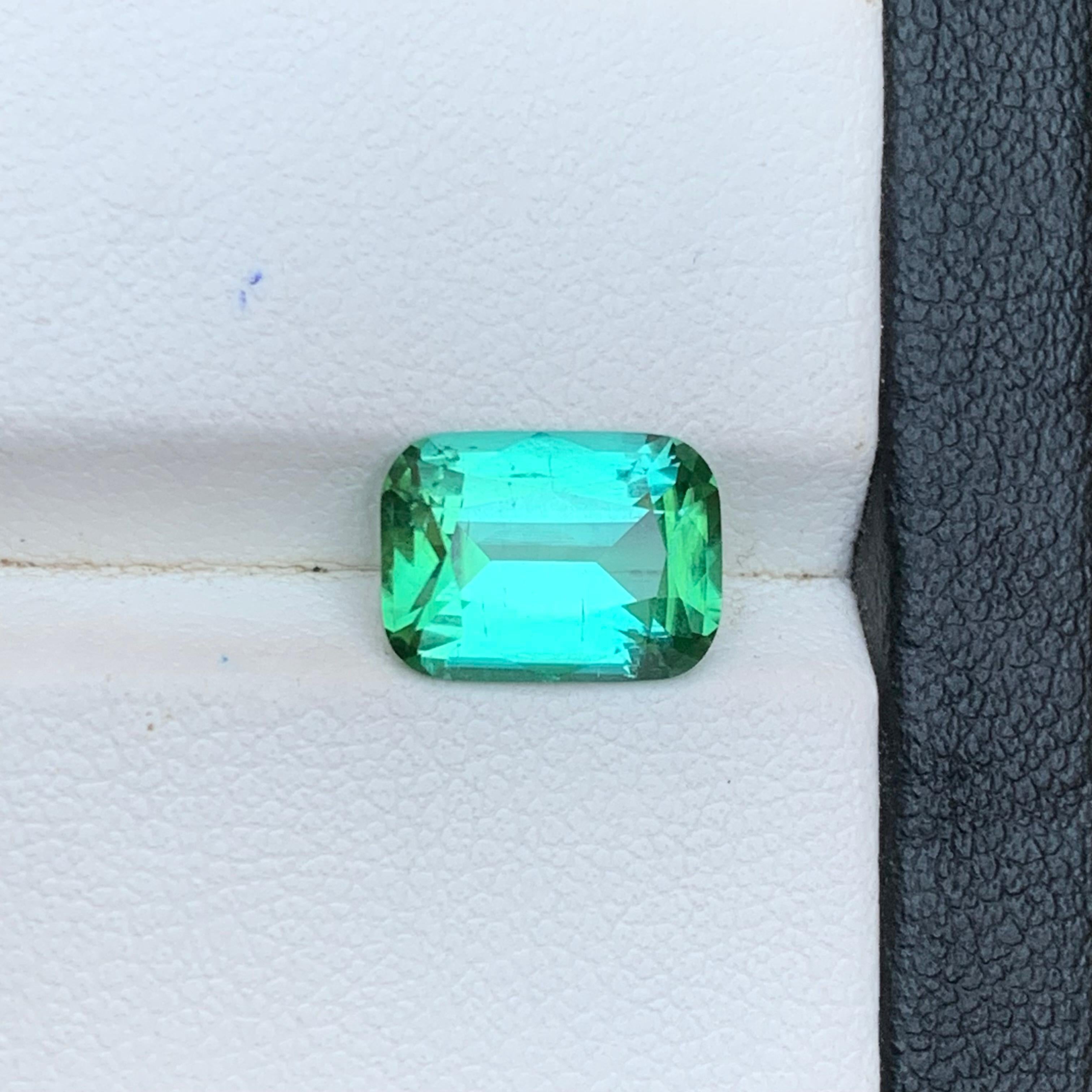 Bluish Green Tourmaline 3.00 Carat Cushion Cut Natural Loose Gemstone for Ring in vendita 3