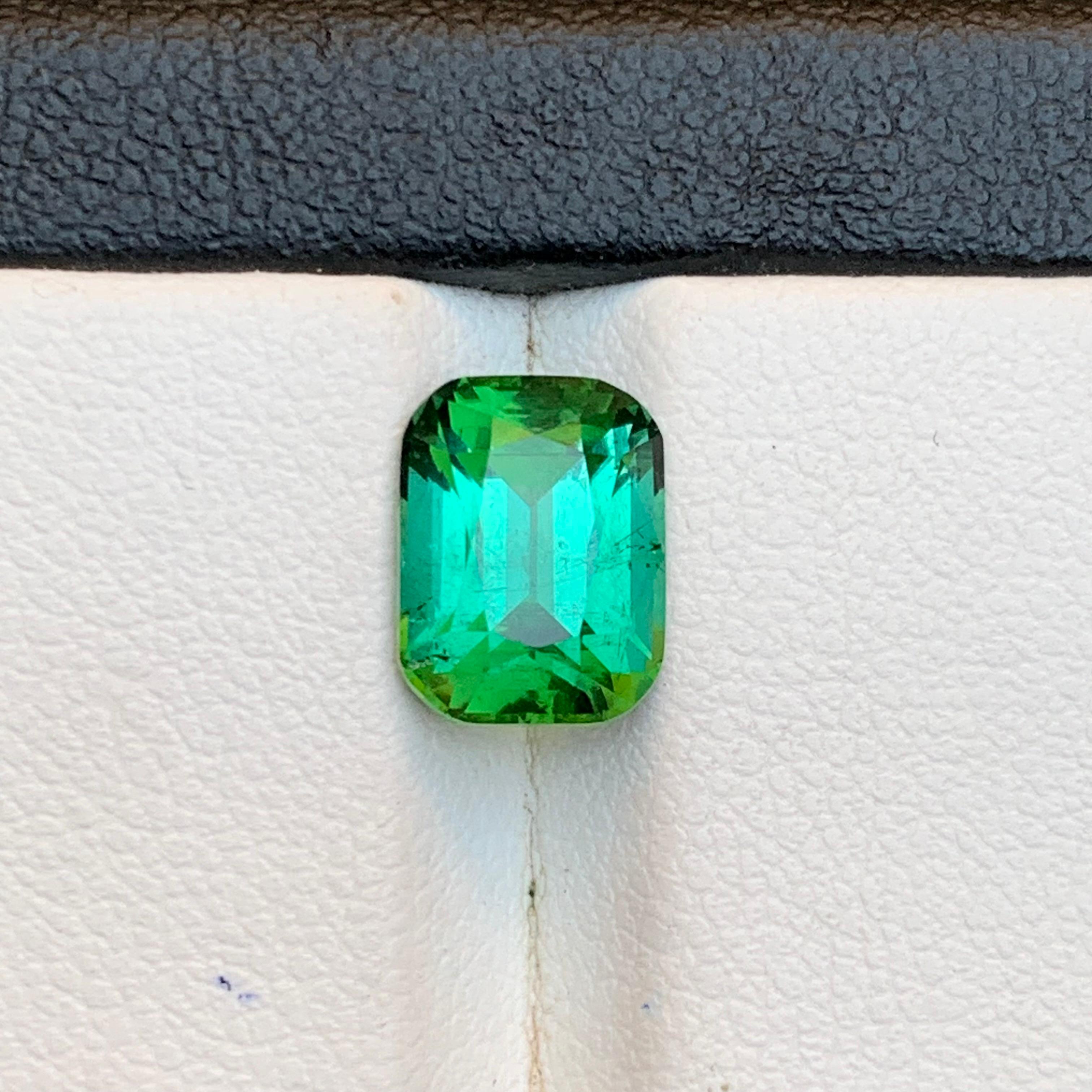 Tormalina verde bluastra da 3.04 carati con taglio a cuscino Gemma naturale sfusa per anello in vendita 3
