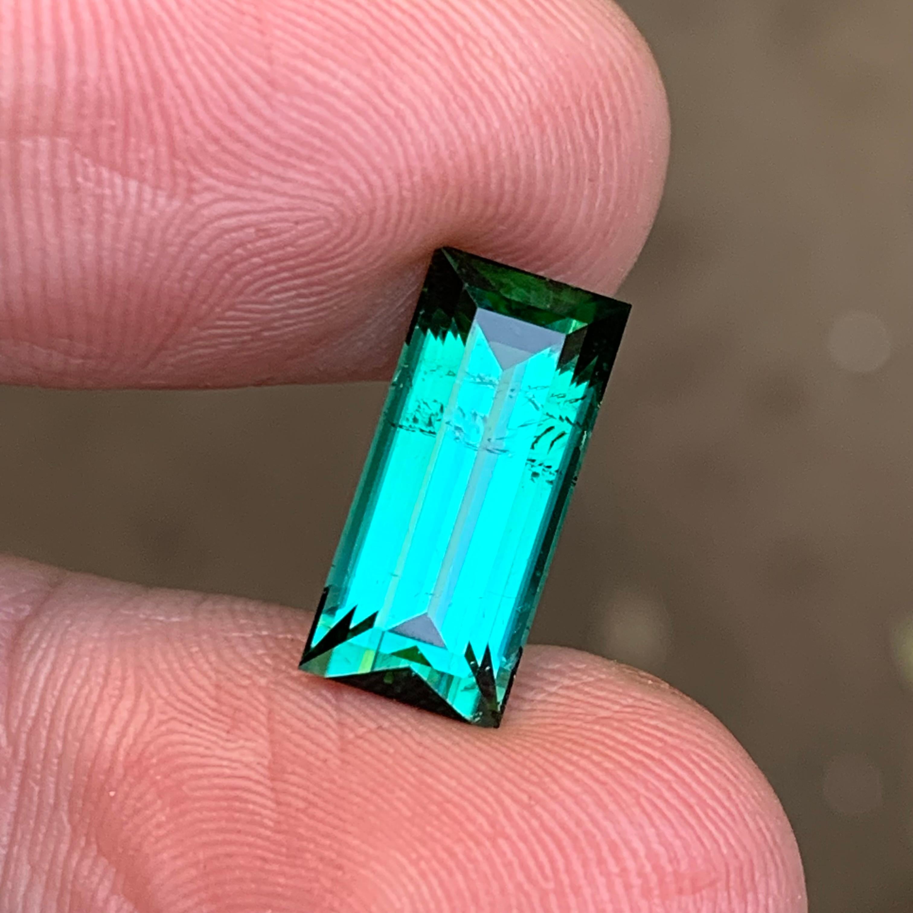 Greene & Greene Greene Tourmaline 5.65 Carat Baguette Cut Natural Loose Gemstone for Ring en vente 4