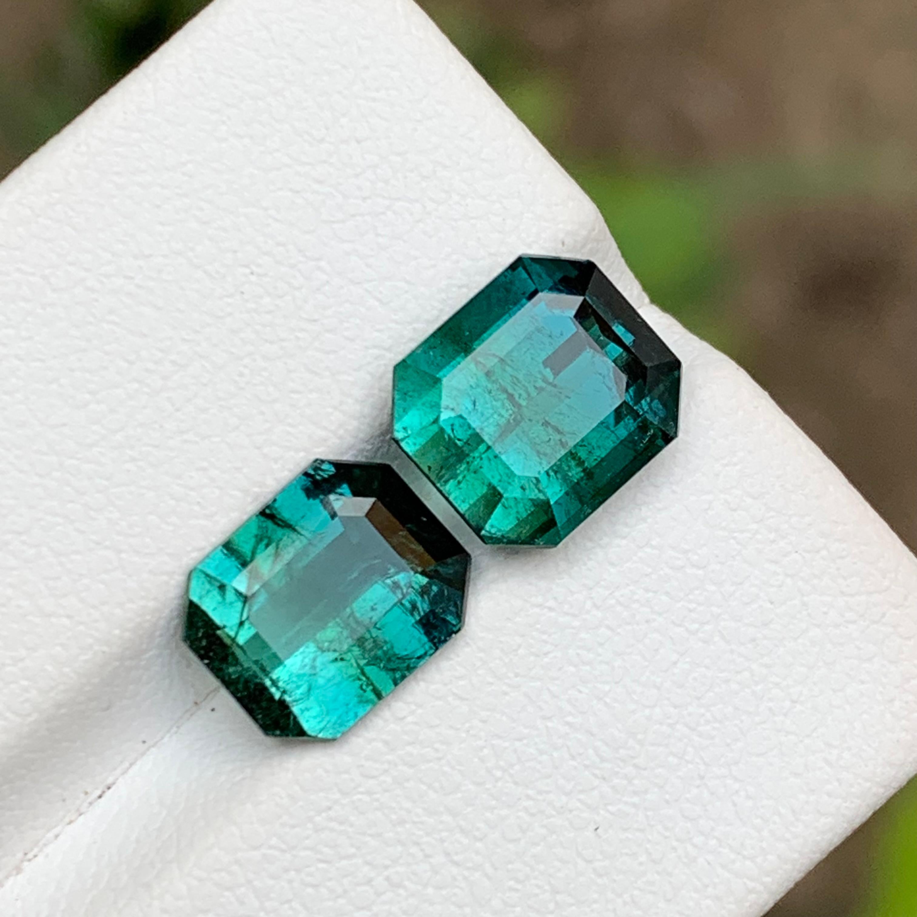 Pierre précieuse tourmaline naturelle bicolore vert bleuté taille émeraude 6,35 carats  Joaillerie en vente 3