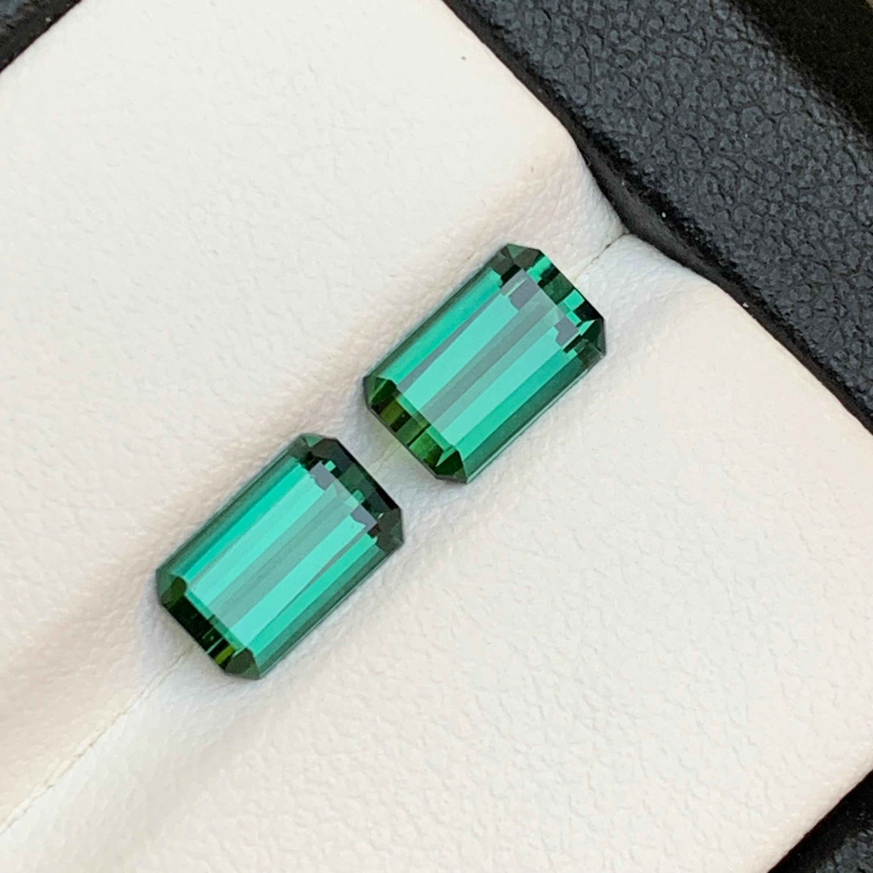 Contemporary Bluish Hue Green Natural Tourmaline Loose Gemstones near to Pair 2.60 Ct-Jewelry For Sale