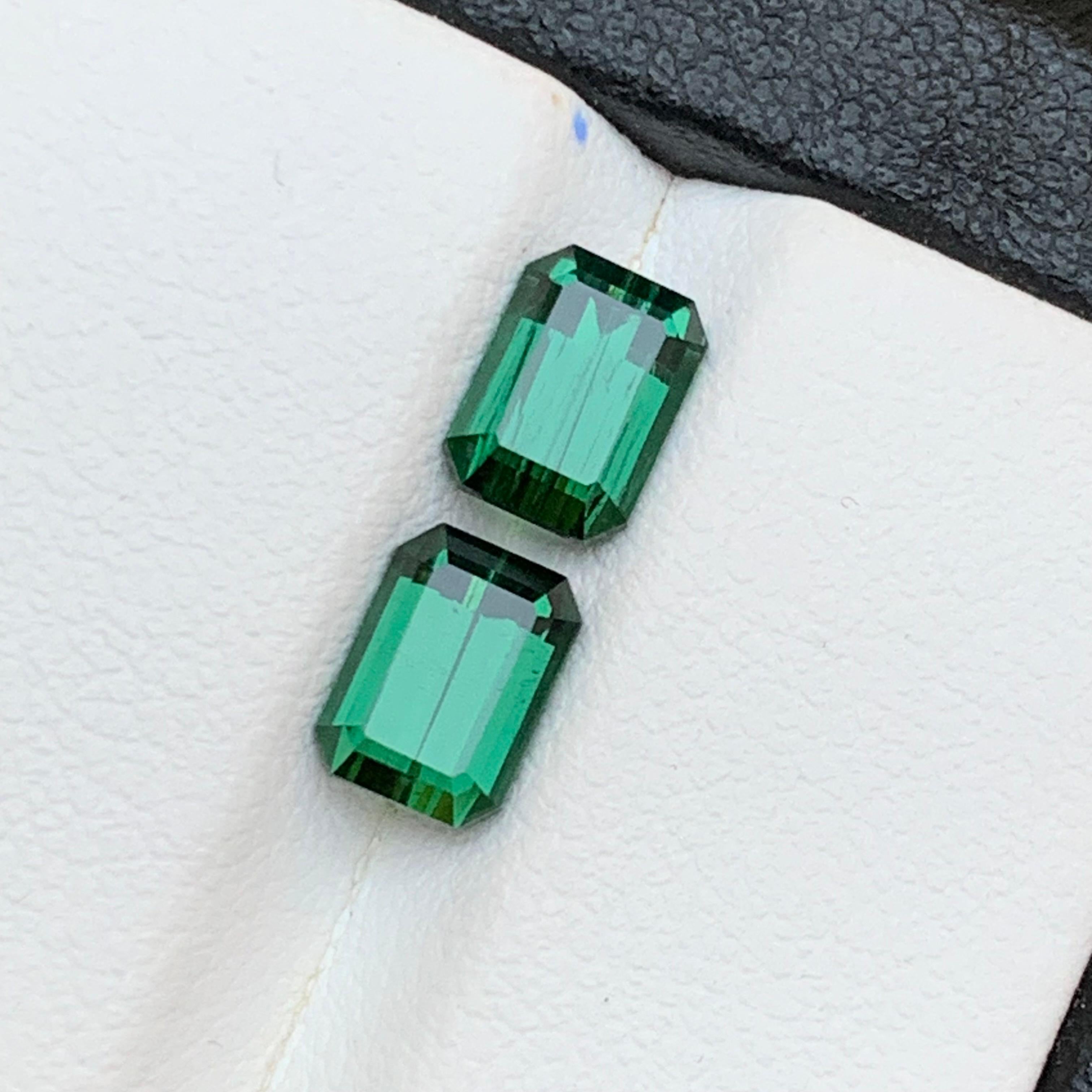 Gemme sciolte di tormalina naturale dalla tonalità bluastra, vicine alla coppia per anelli, orecchini, collane, pendenti, bracciali o qualsiasi altro gioiello, taglio smeraldo dall'Afghanistan di Kunar!

💎 TIPO DI GEMMA: Tormalina
⚖️ PESO: 3,05