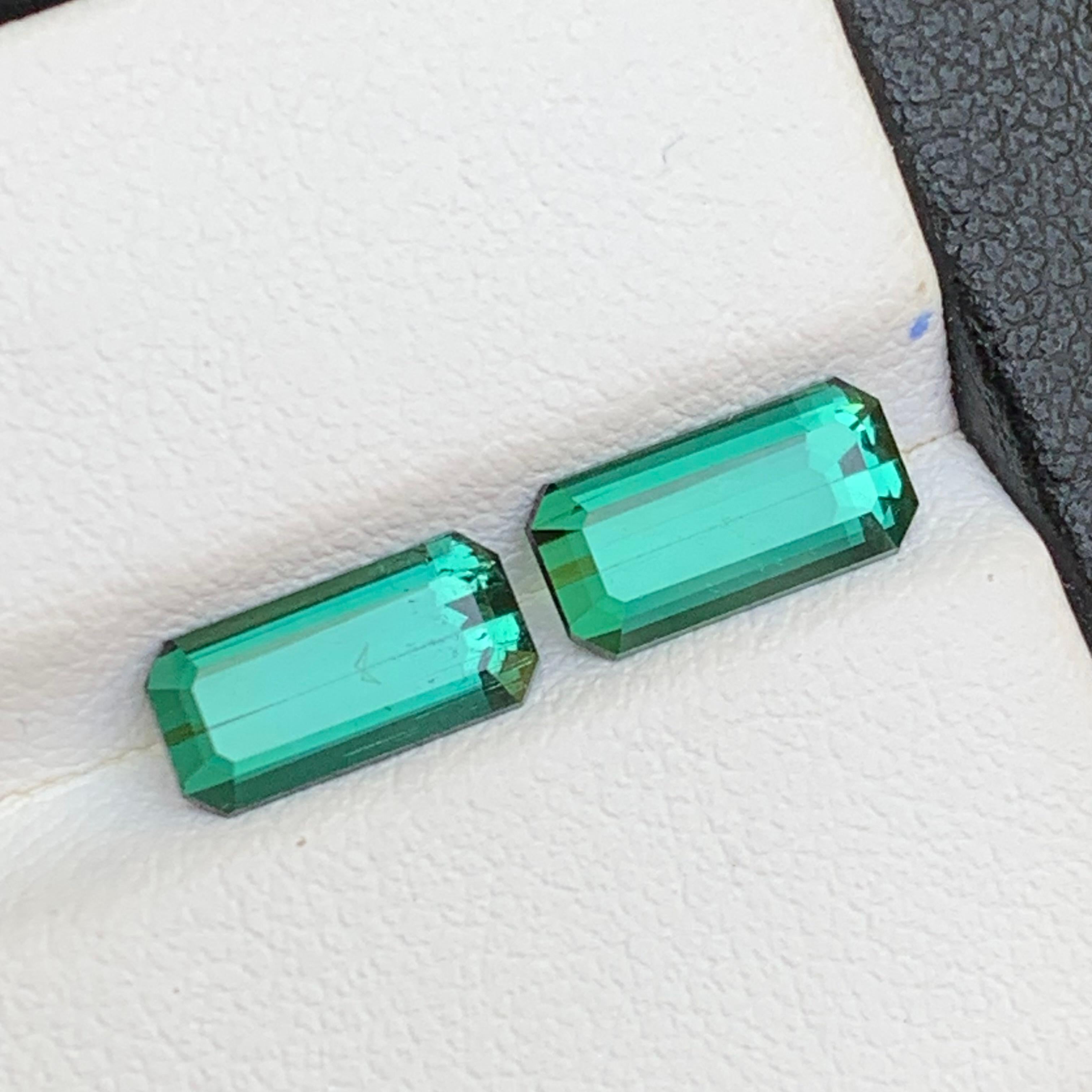 Gemme sciolte di tormalina naturale dalla tonalità bluastra, vicine alla coppia per anelli, orecchini, collane, pendenti, bracciali o qualsiasi altro gioiello, taglio smeraldo dall'Afghanistan di Kunar!

💎 TIPO DI GEMMA: Tormalina
⚖️ PESO: 3,05
