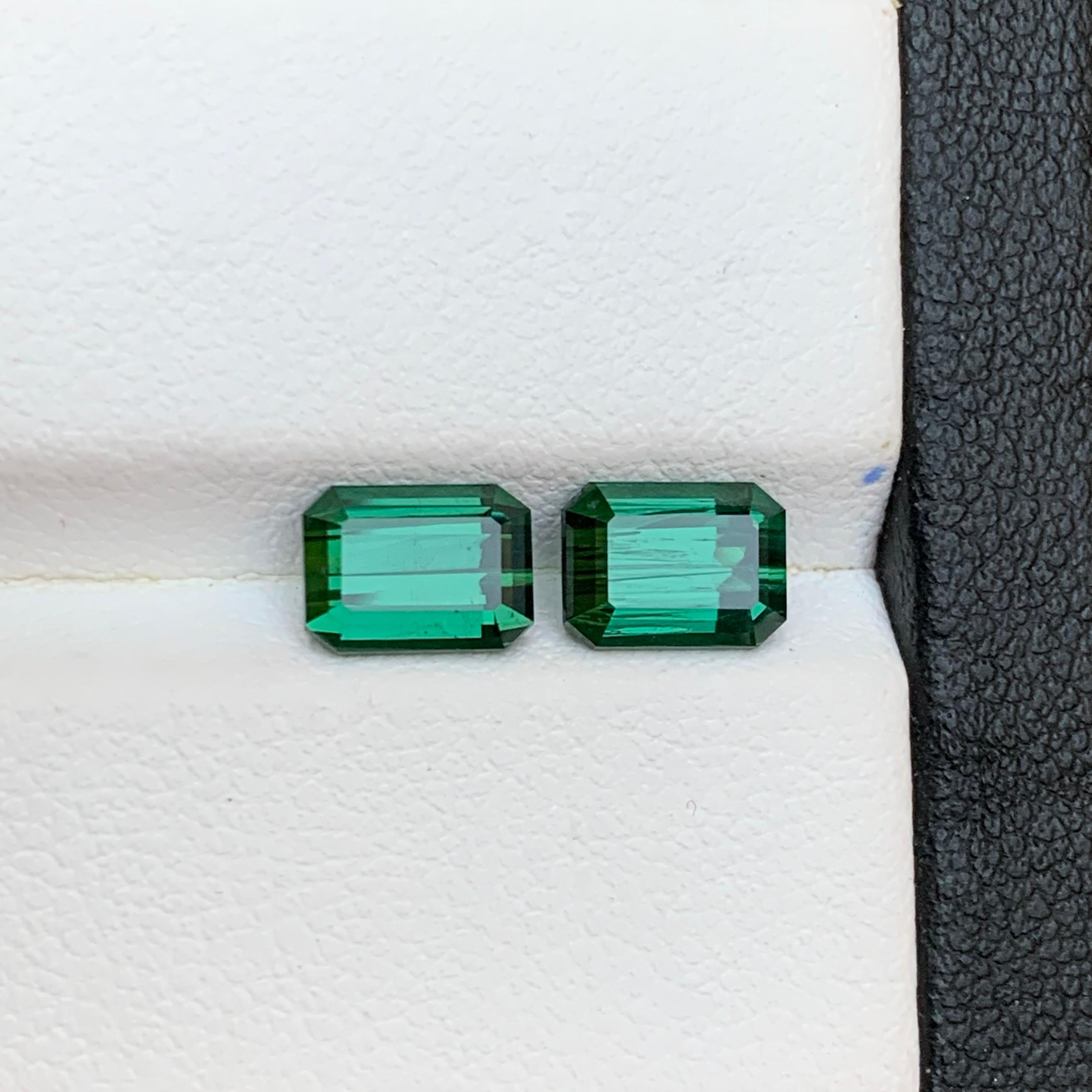 Contemporaneo Gemme sfuse di tormalina naturale dalla tonalità bluastra vicine alla coppia 3.05 ct-Gioielli in vendita