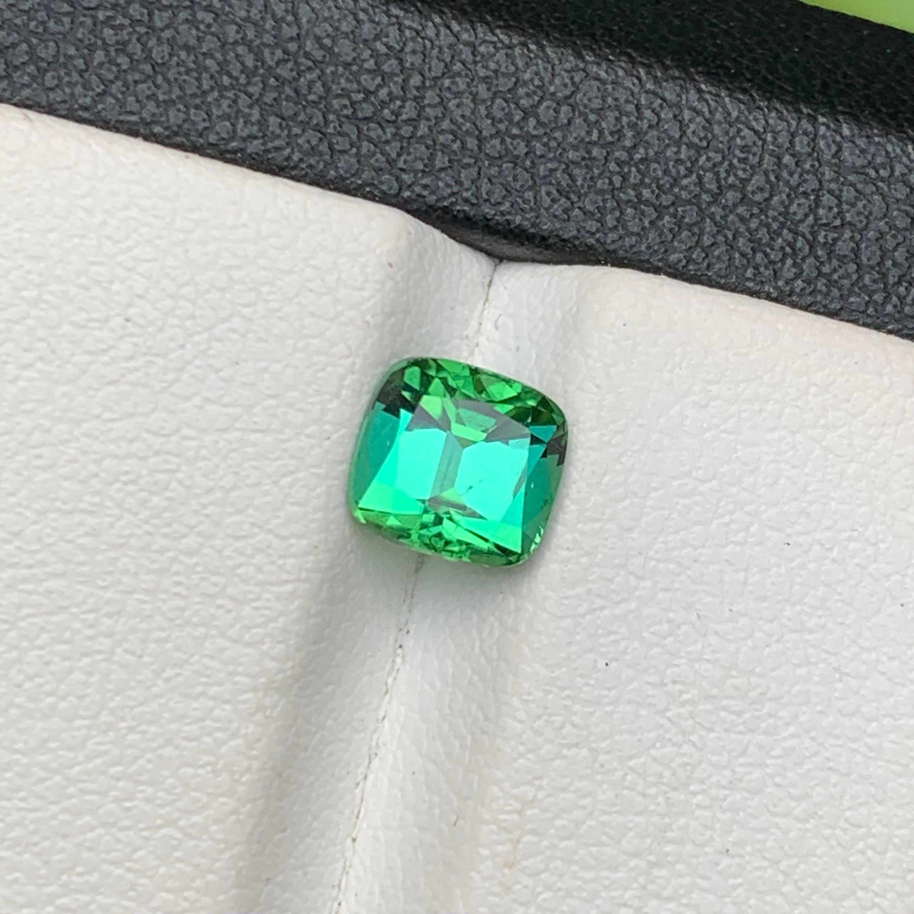 Bague en tourmaline naturelle vert lagon bleuté taille coussin de 1,40 carat en vente 6