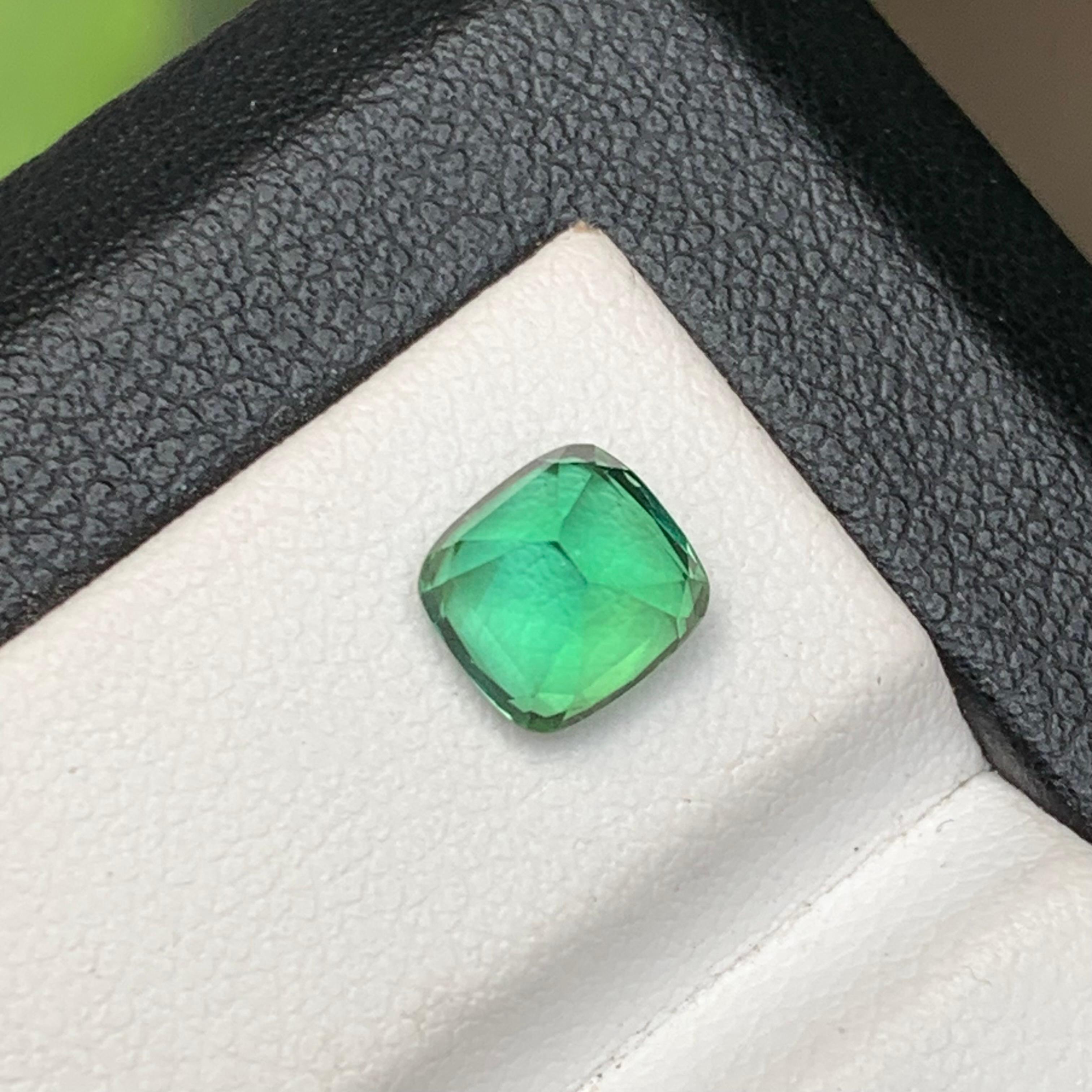 Bague en tourmaline naturelle vert lagon bleuté taille coussin de 1,40 carat Unisexe en vente