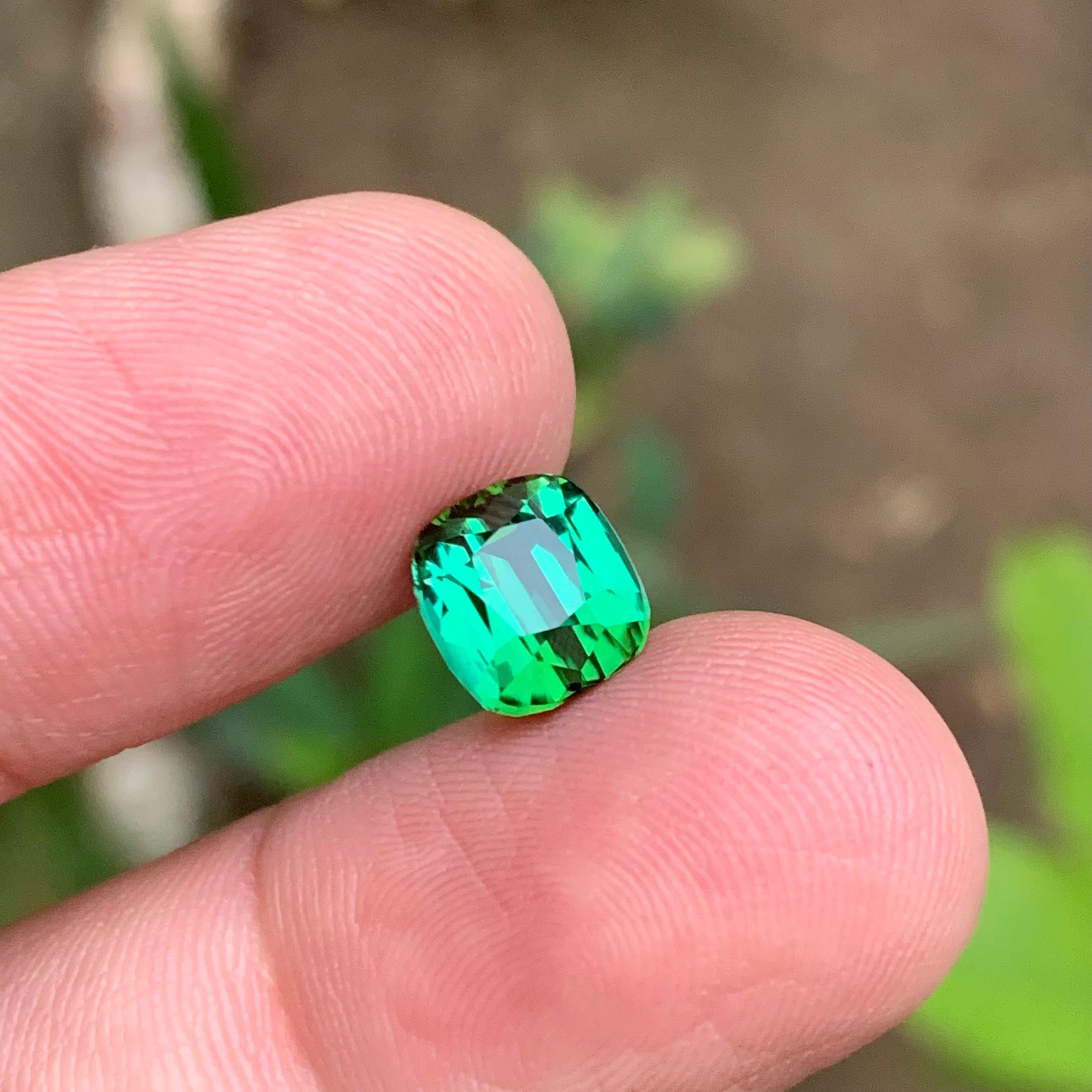 Bluish Lagoon Green Natural Tourmaline Ring Loose Gemstone 3.30 Ct Cushion Cut For Sale 6