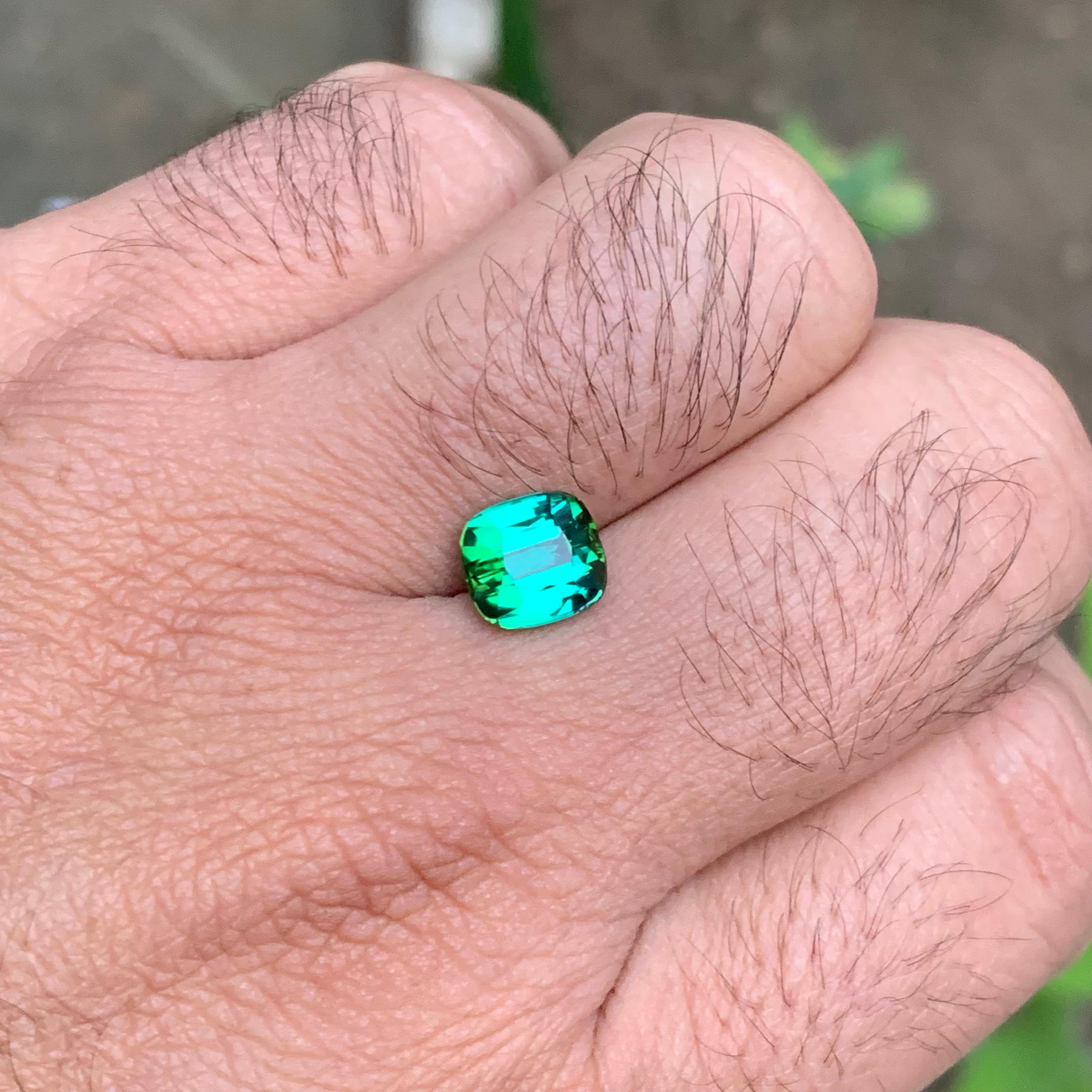 Bluish Lagoon Green Natural Tourmaline Ring Loose Gemstone 3.30 Ct Cushion Cut For Sale 7