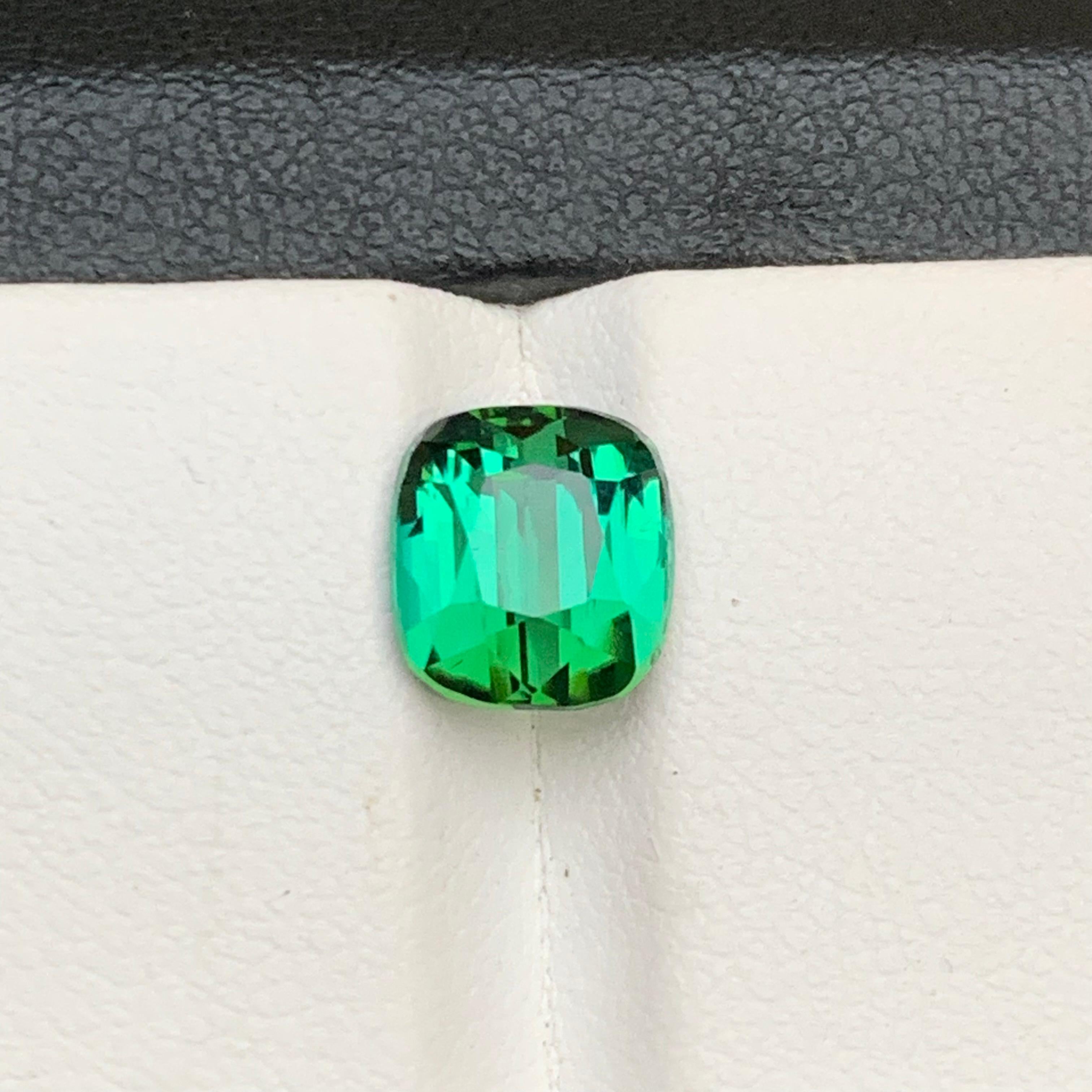 Bluish Lagoon Green Natural Tourmaline Ring Loose Gemstone 3.30 Ct Cushion Cut For Sale 8