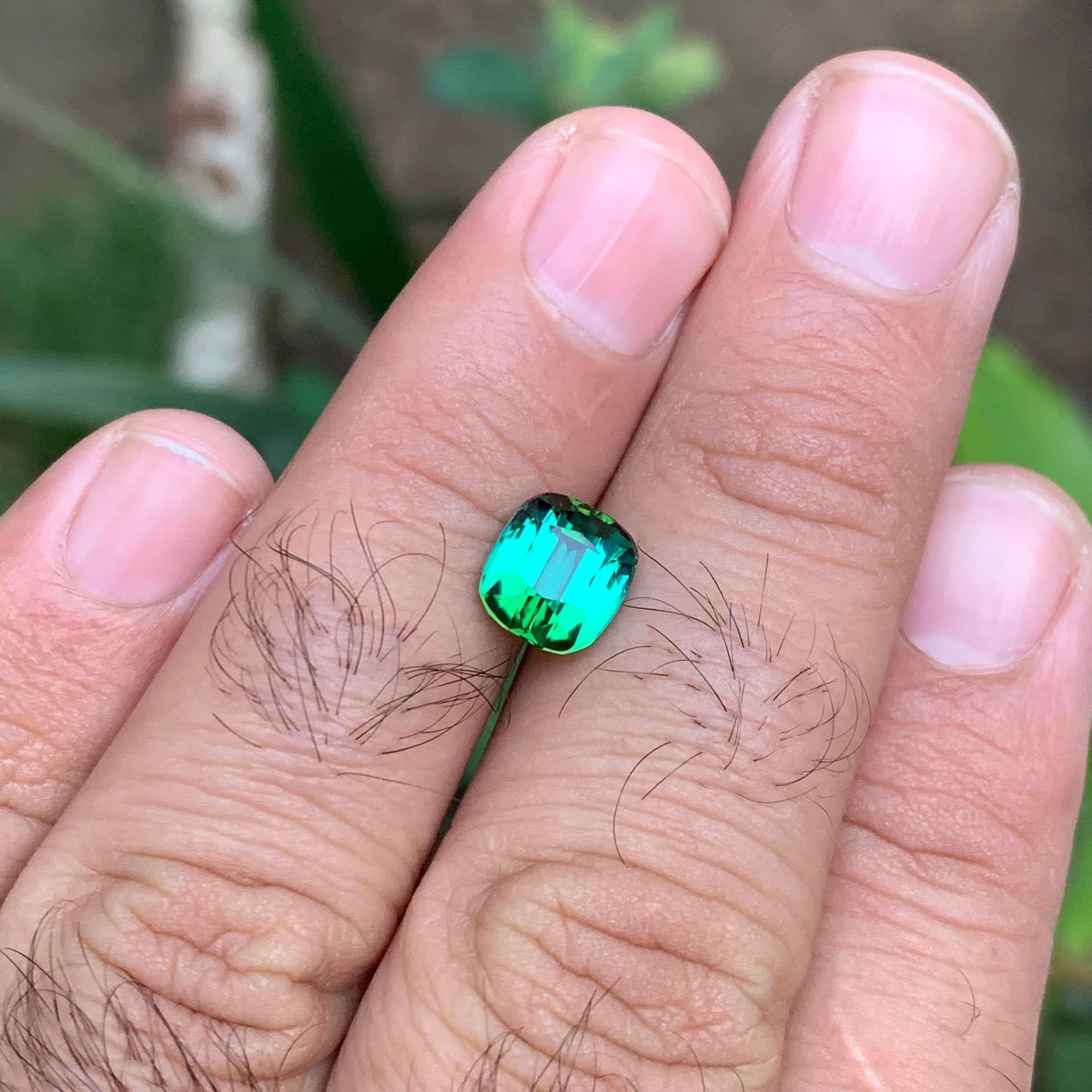 Bluish Lagoon Green Natural Tourmaline Ring Loose Gemstone 3.30 Ct Cushion Cut For Sale 4
