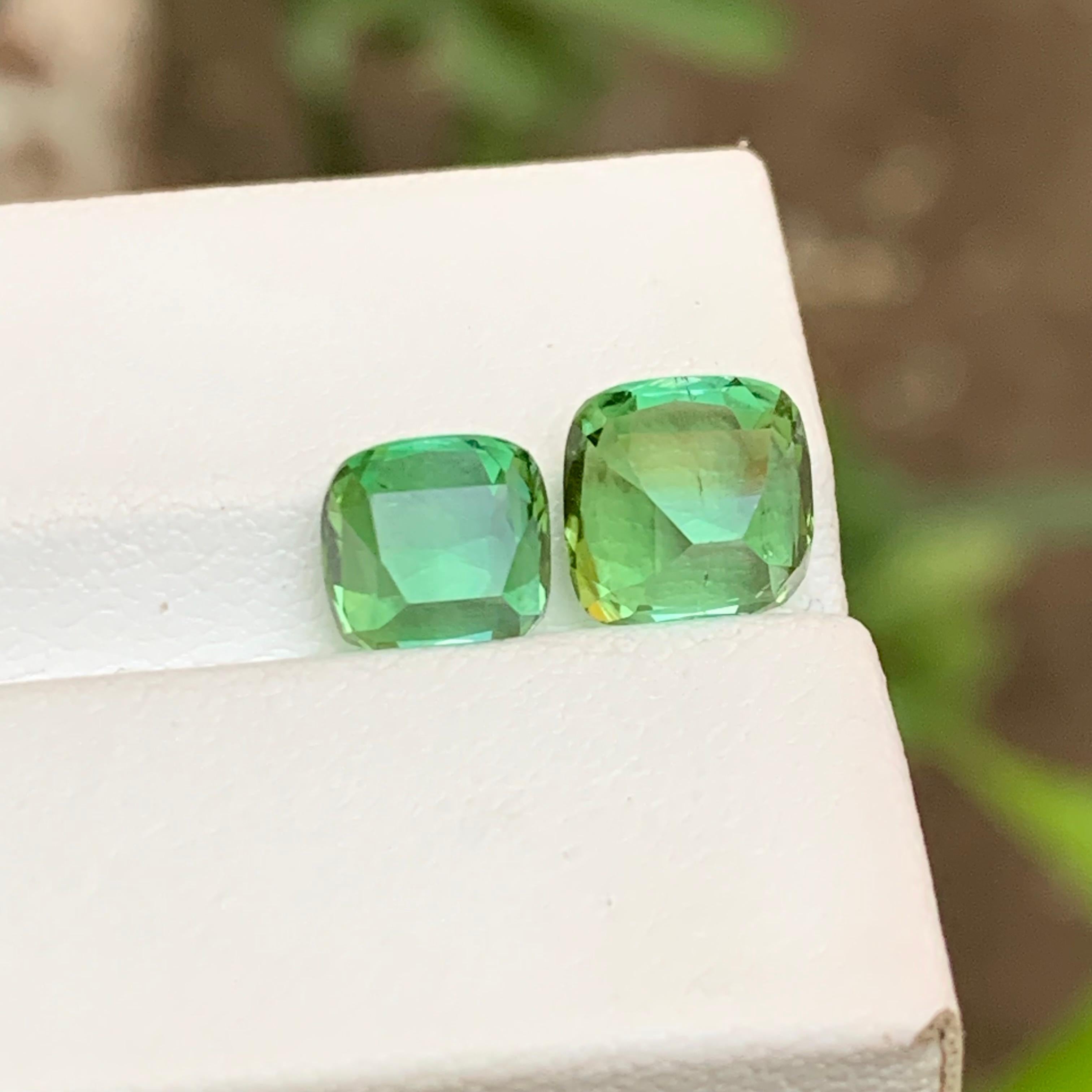 Pierres précieuses tourmaline naturelle vert menthe bleuté taille coussin de 4,85 carats pour bijouterie en vente 1