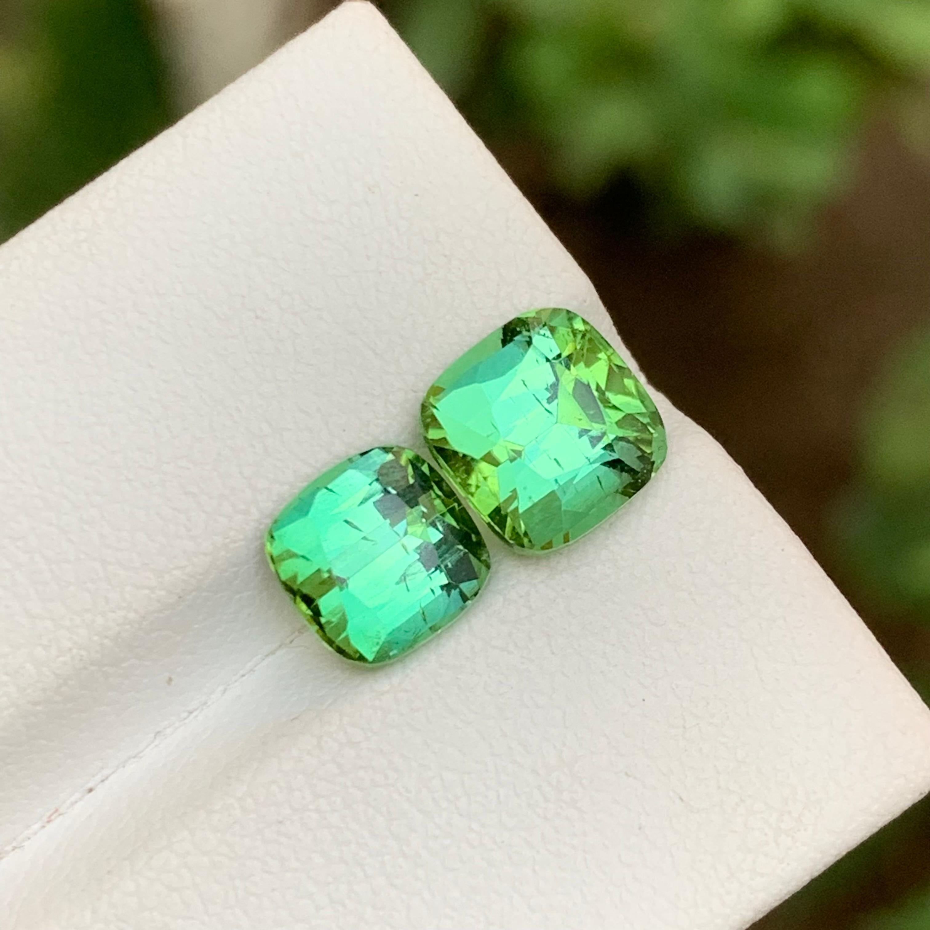 Pierres précieuses tourmaline naturelle vert menthe bleuté taille coussin de 4,85 carats pour bijouterie en vente 2