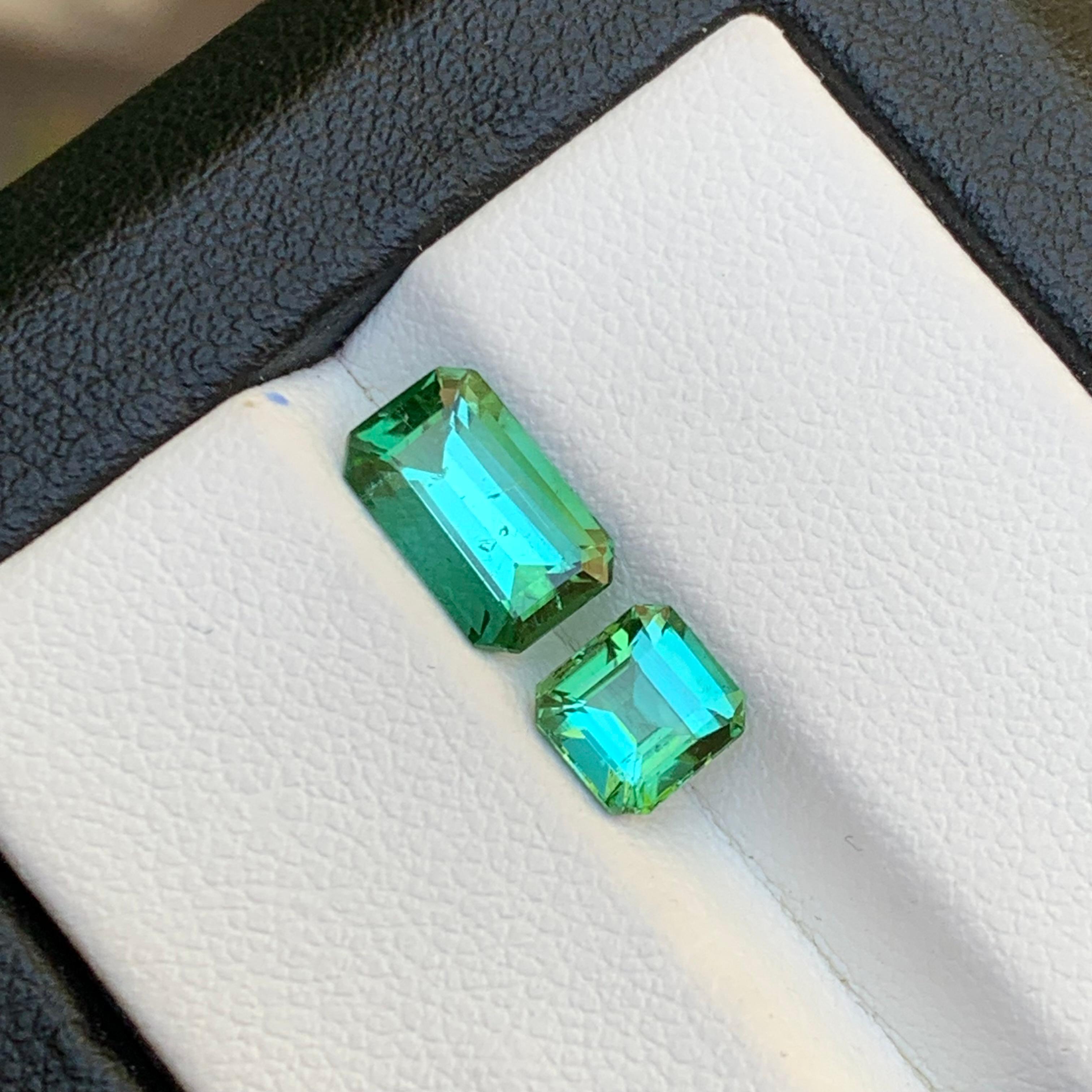 Greene & Greene Greene - Tourmaline Naturelle 2.45 Ct Emerald Cut-Jewelry en vente 4