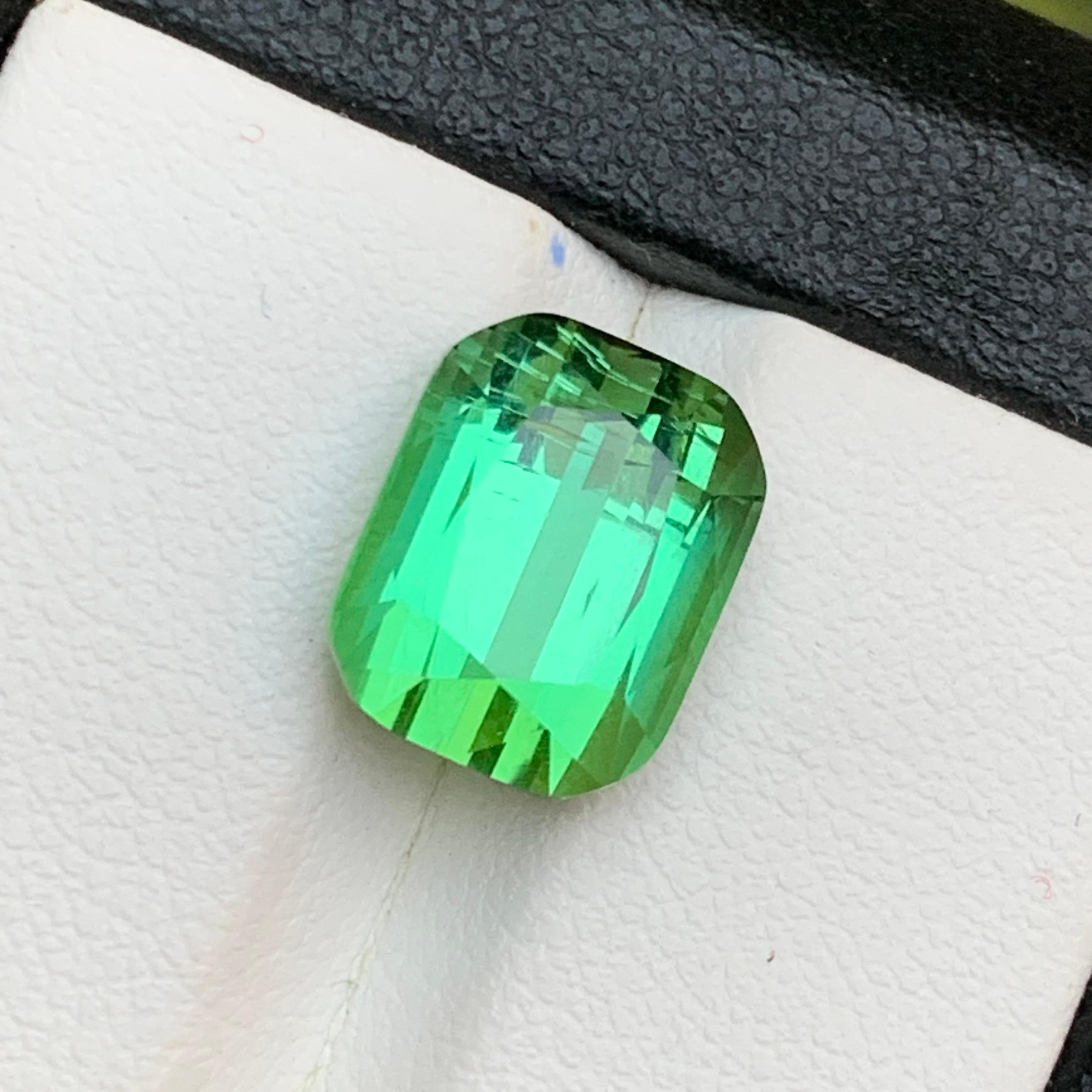 Contemporary Bluish Minty Green Natural Tourmaline Ring Loose Gemstone 7.60 Ct Cushion Cut For Sale