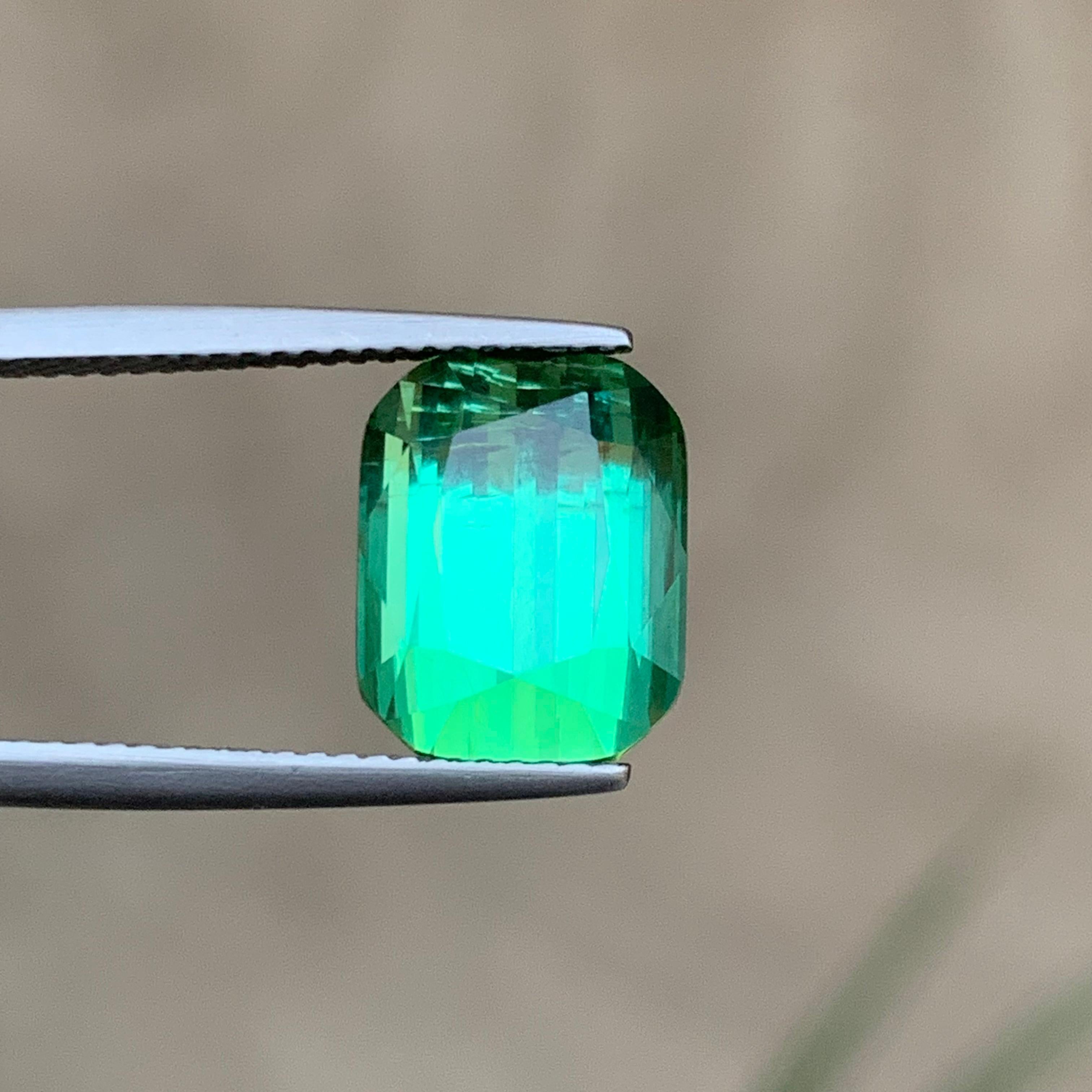 Women's or Men's Bluish Minty Green Natural Tourmaline Ring Loose Gemstone 7.60 Ct Cushion Cut For Sale