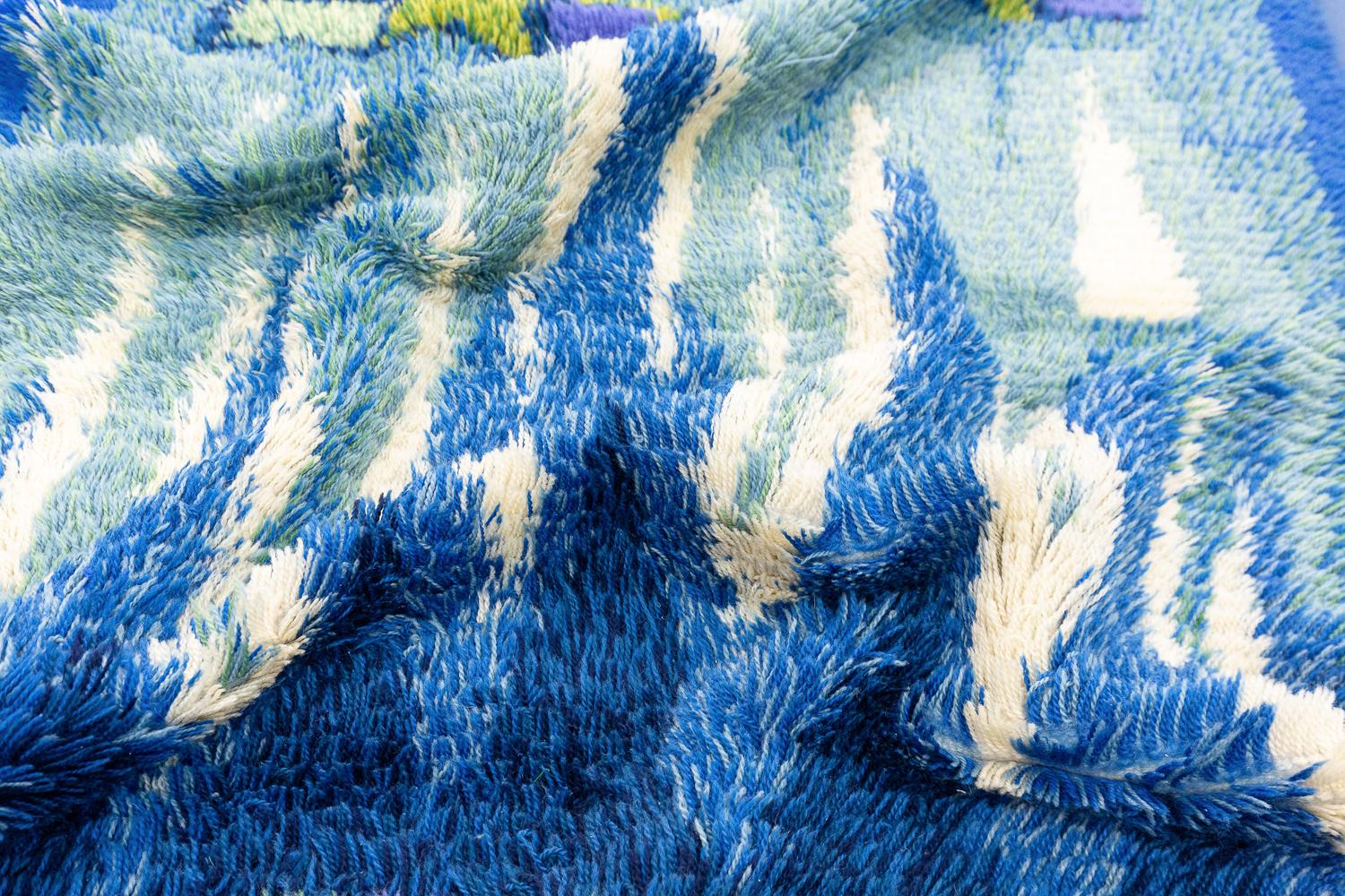 20ième siècle Tapis Rya à motifs abstraits suédois Abat-jour bleu, 1950-1970 en vente