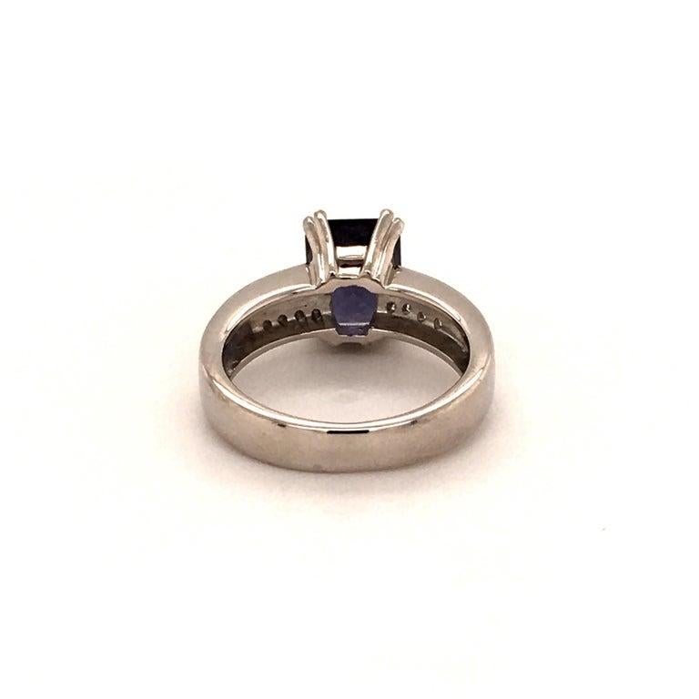 Bluish-Violet Colored Spinel and Diamond Ring in 18 Karat Gold 1