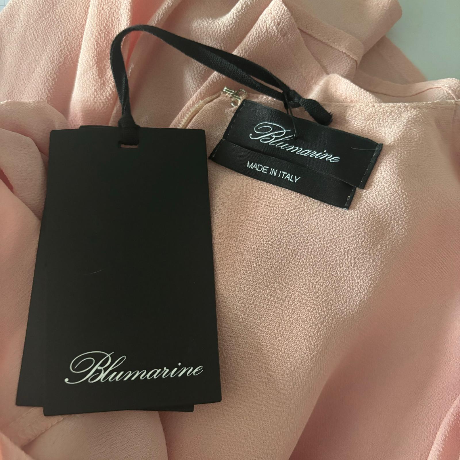 Blumarine - Rosa kurzes Kleid mit Ausschnitt und Drapierung, neu im Angebot 2