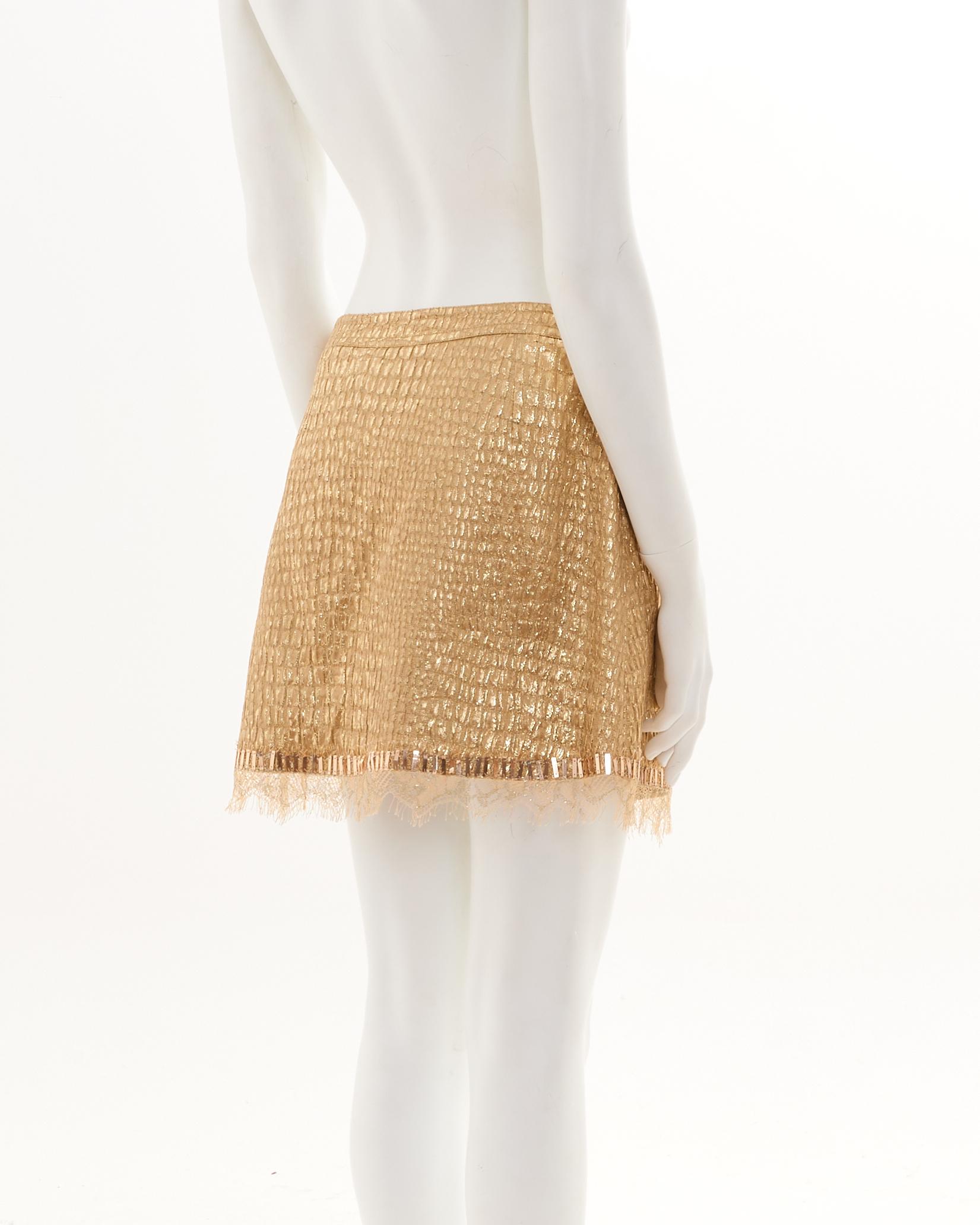 Blumarine Early 2000s Gold Croco Mini Skirt with Lace Details In condizioni ottime in vendita a Milano, IT