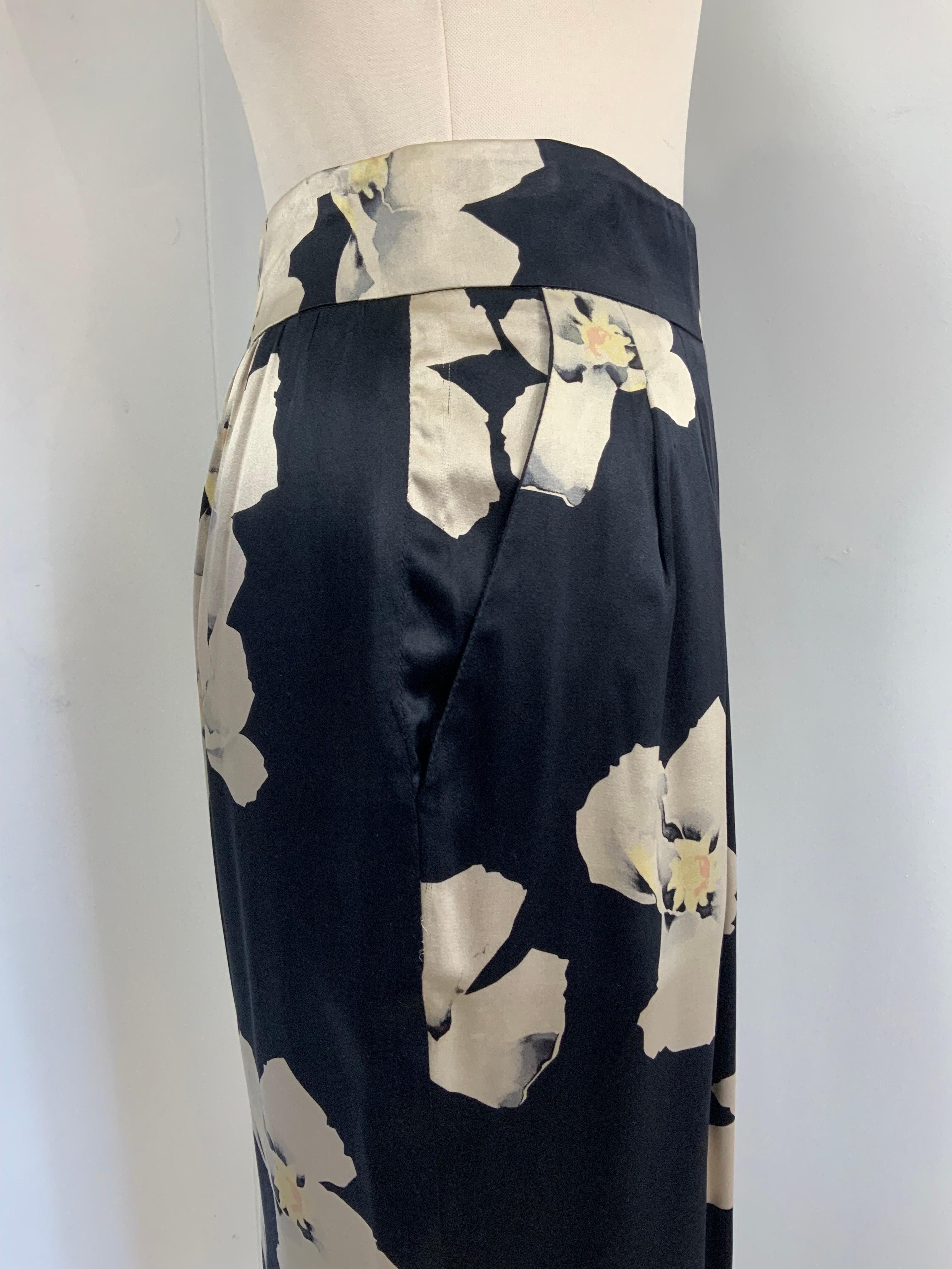 Women's or Men's Blumarine flower silk skirt