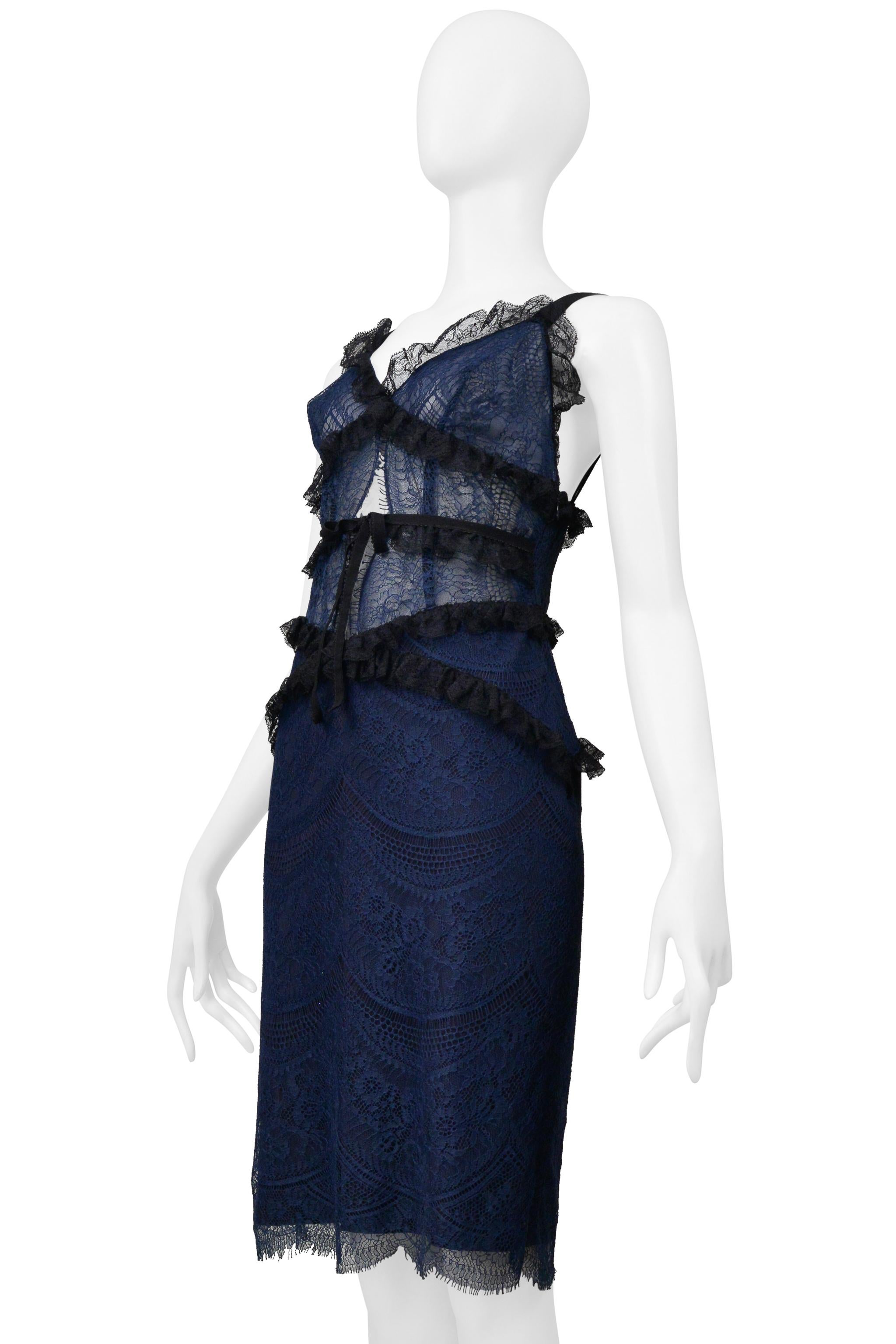 Blumarine Vestido de gasa y encaje azul marino y negro con volantes Negro en venta