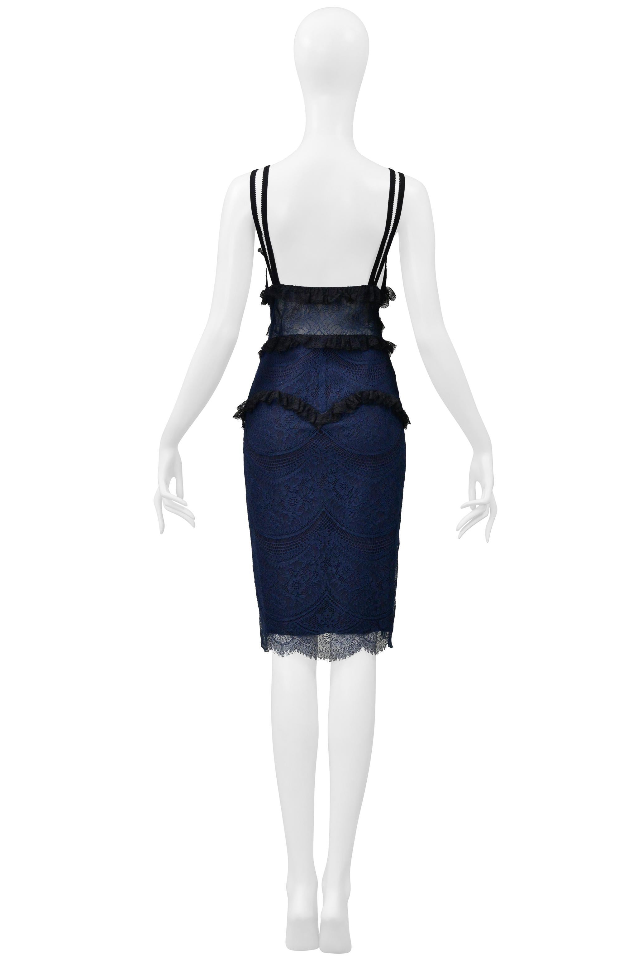 Blumarine Vestido de gasa y encaje azul marino y negro con volantes en venta 3