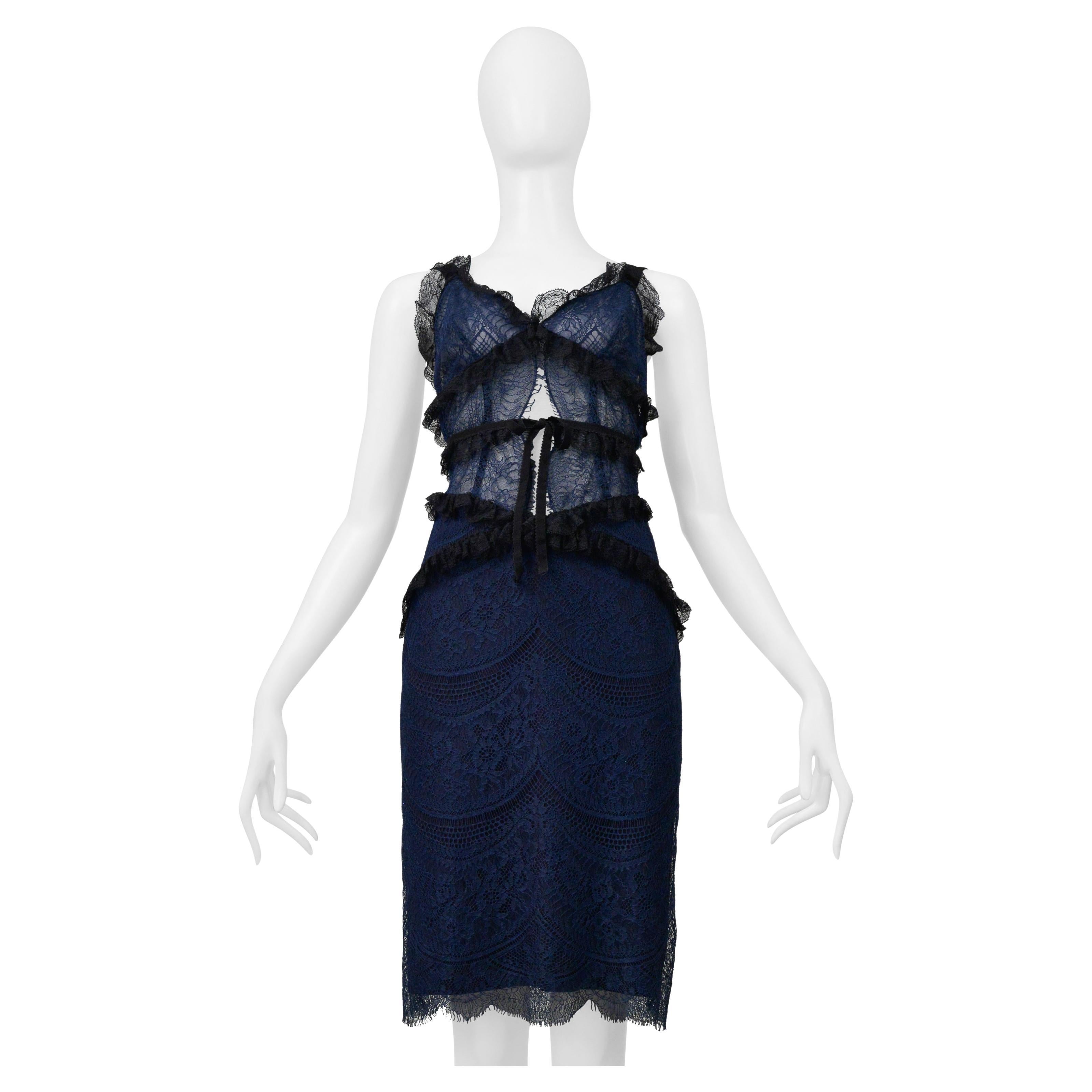 Blumarine Vestido de gasa y encaje azul marino y negro con volantes en venta