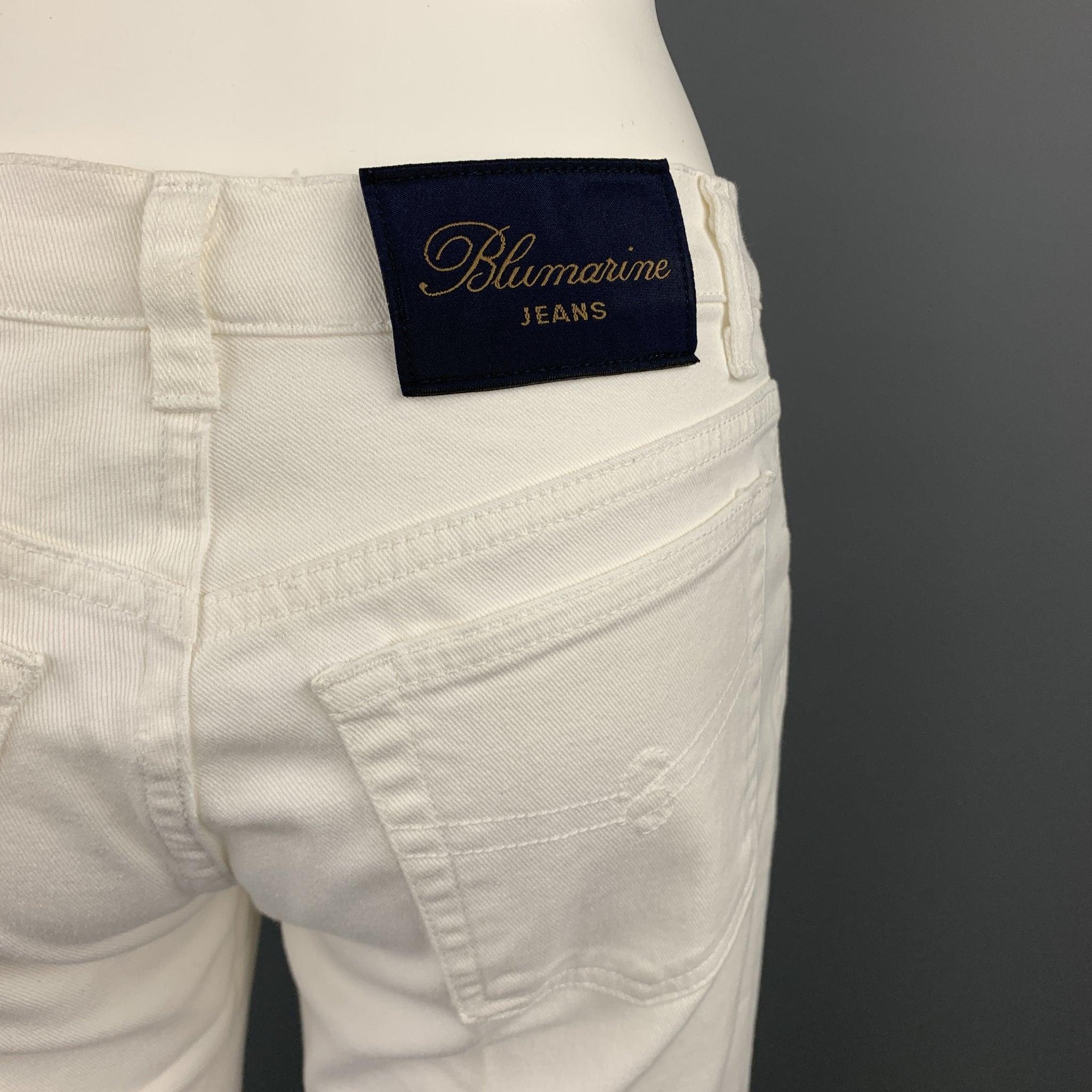 BLUMARINE - Jean en jean blanc brodé avec découpes, taille 4 Pour femmes en vente