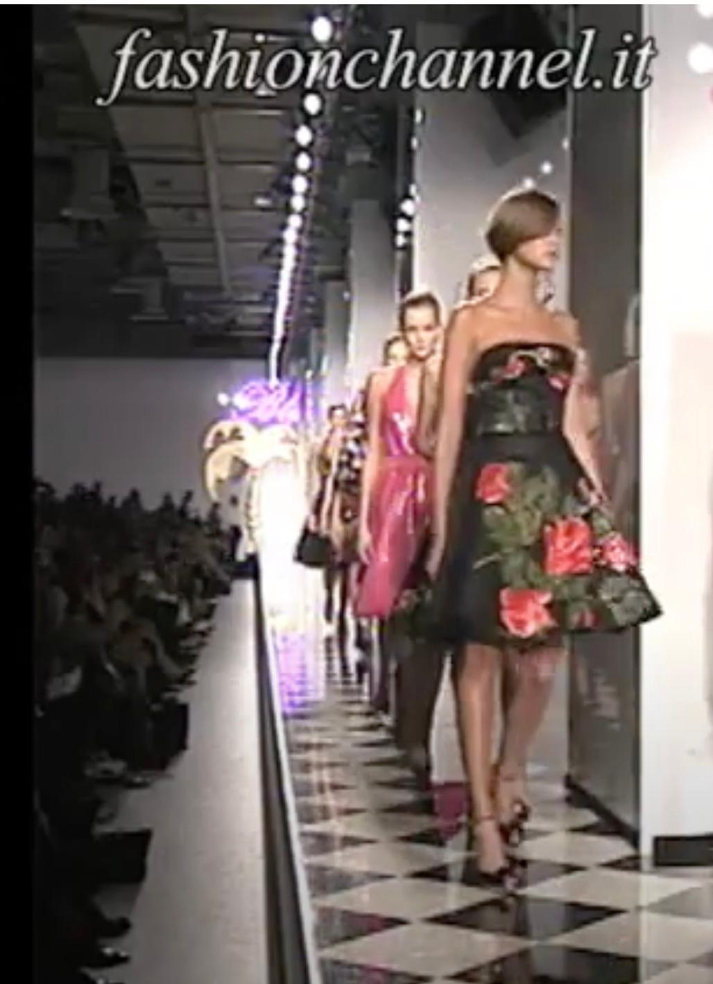 Blumarine Primavera/Verano 2001 Falda Midi Estampada Rosa Negra en venta 6