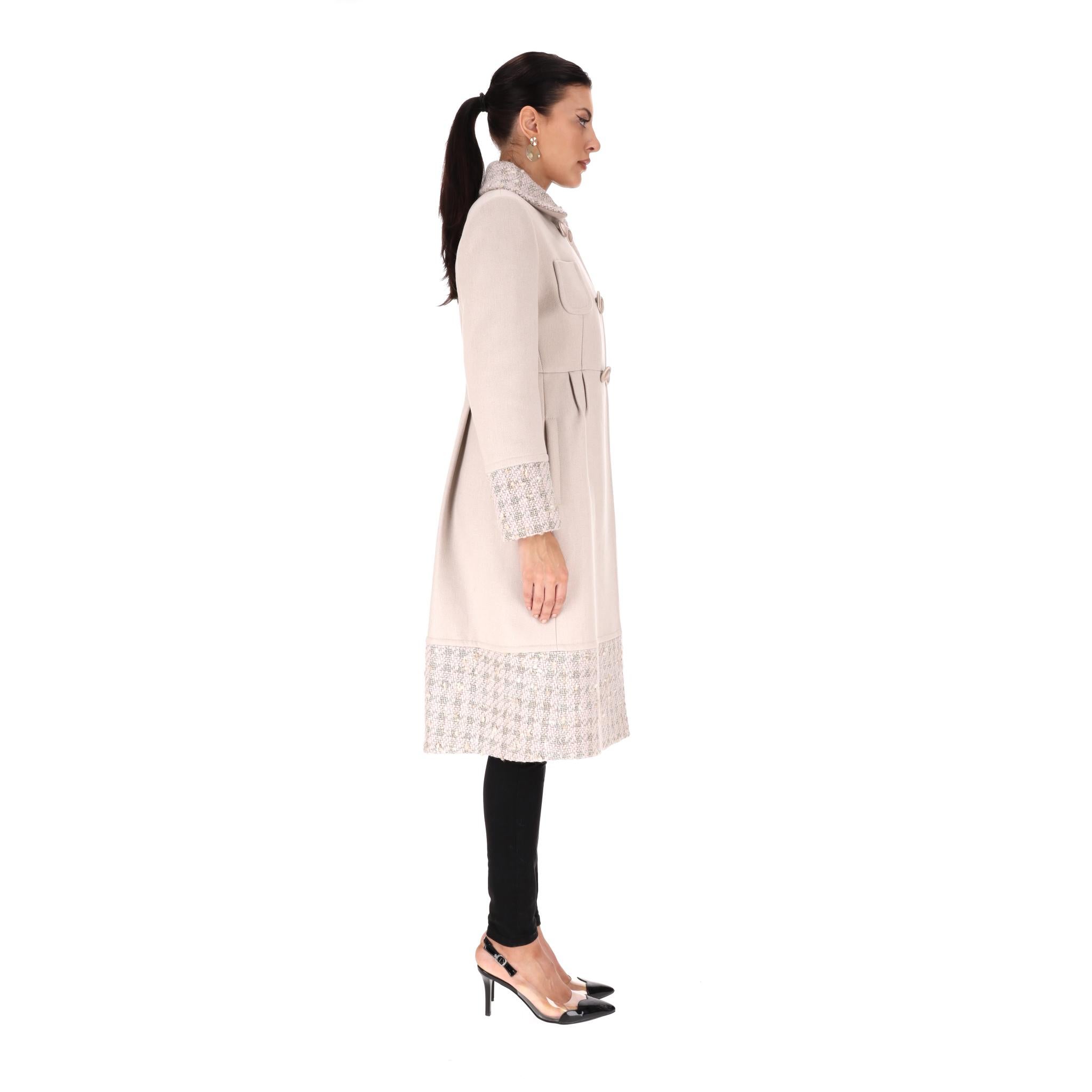 Beige Blumarine Manteau en laine vierge et alpaga avec bordure en tweed en vente