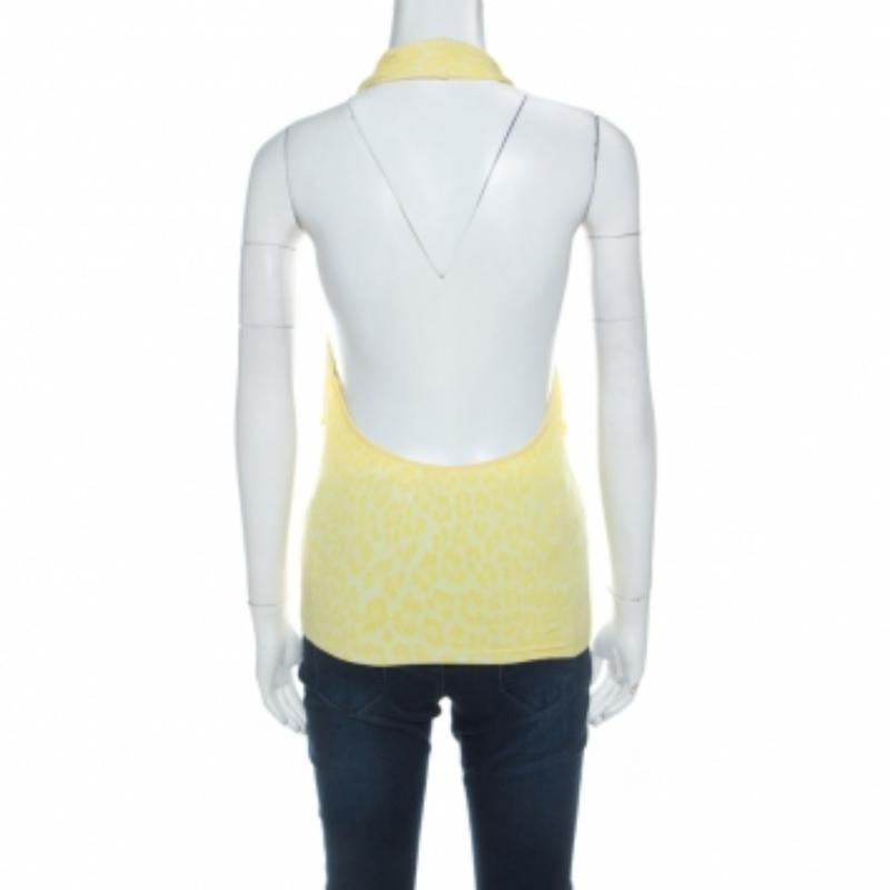Dieses Oberteil von Blumarine wertet Ihre Abendgarderobe auf. Es ist aus einer Stoffmischung gefertigt und hat einen stilvoll gestalteten Neckholder-Ausschnitt. Dieses rückenfreie Oberteil mit Perlenverzierungen und tiefem Ausschnitt verleiht Ihrem