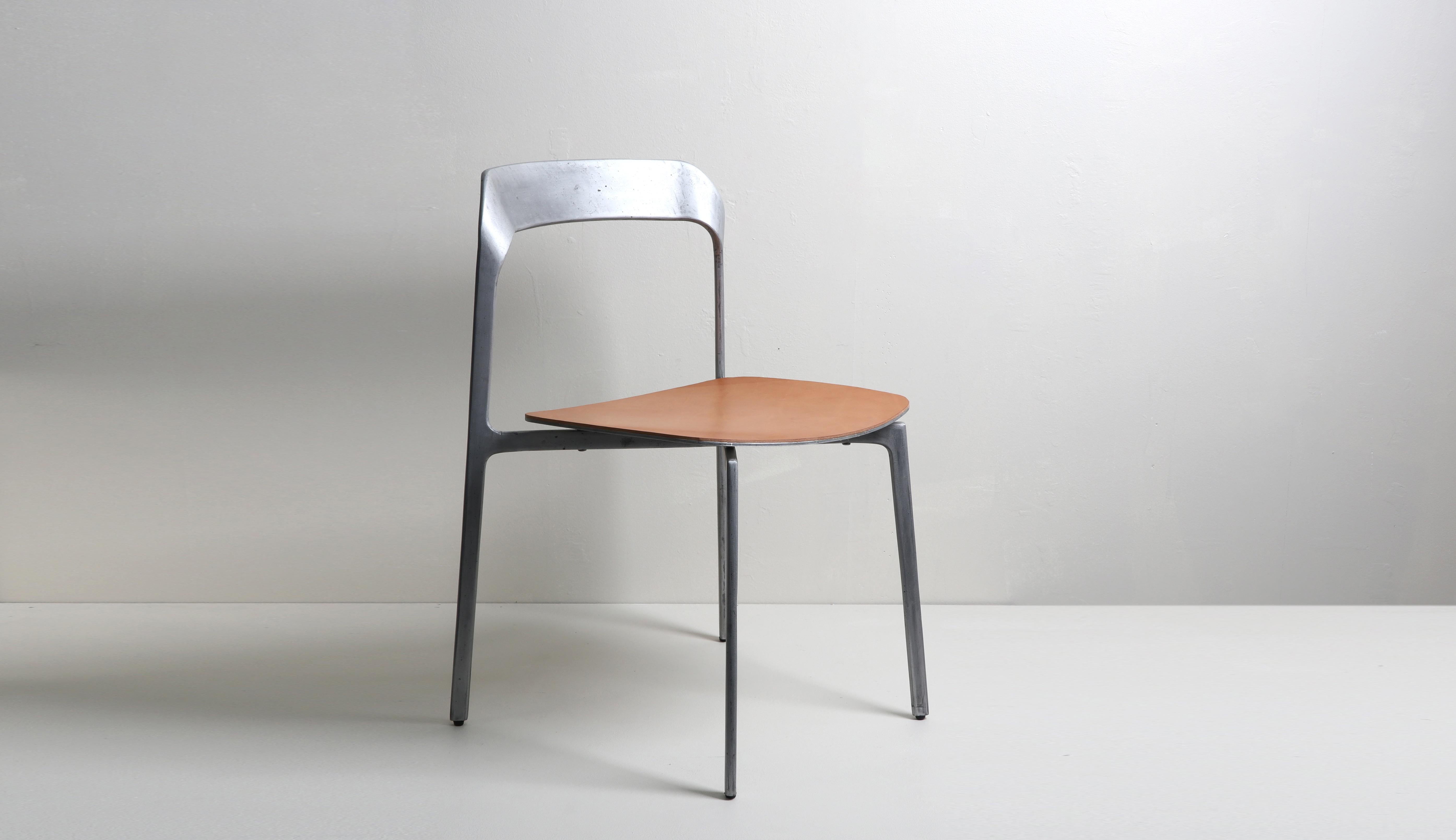 Blurb studio chair by Tom Fereday
Dimensions: W 57 x D 44 x H 77 cm
Materials: sand cast aluminium, eclaimed hide leather, natural tan
eucalyptus black


Tom Fereday develops products based on the principle of honest design, conveying a design