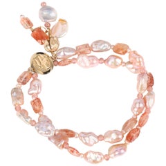 Armband aus Perlen, Rhodochrosit, Sonnenstein und Gold