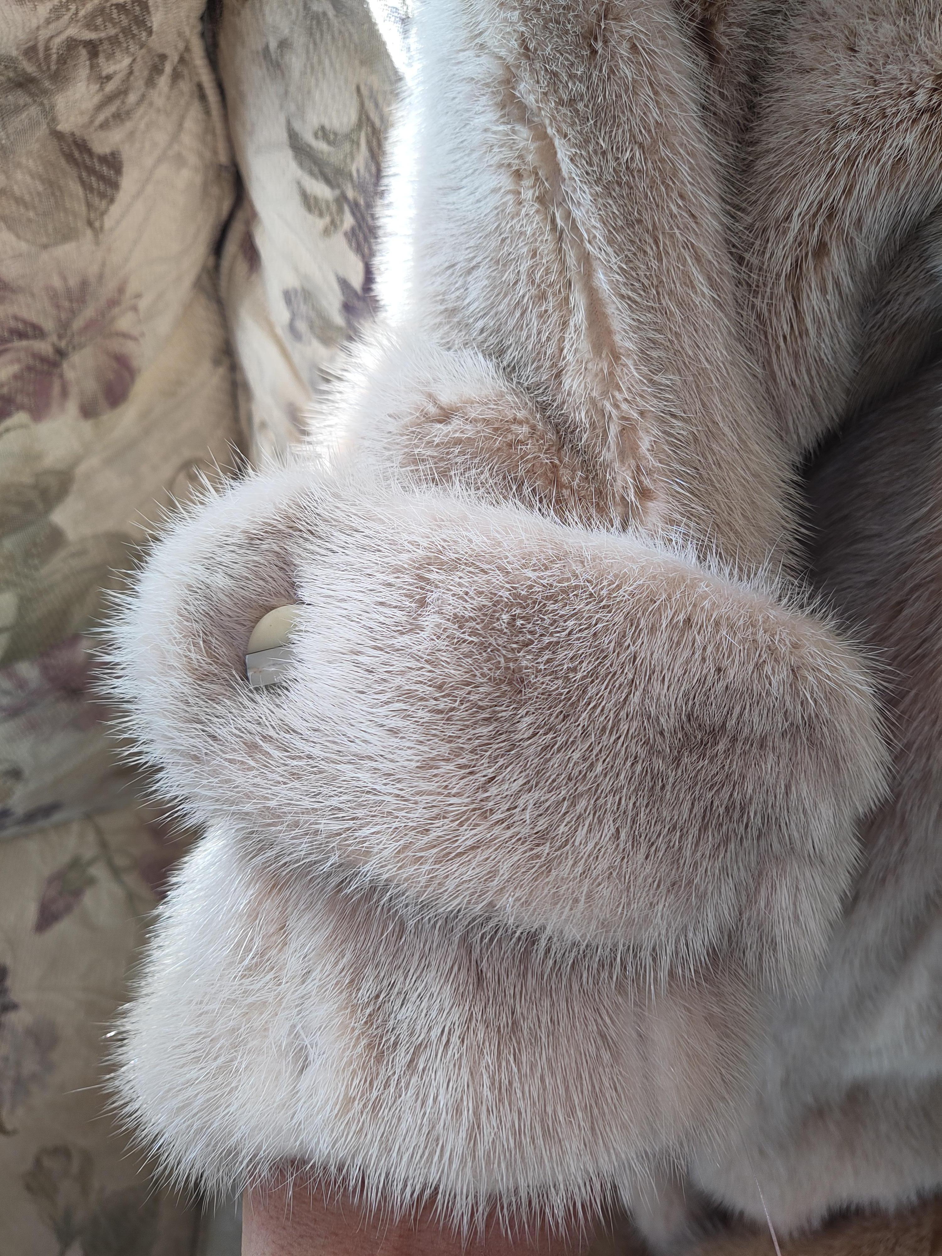 ~Blush Mink Fur Coat (Size 12 - L) 8