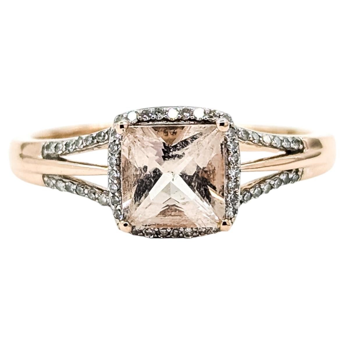 Anillo de Morganita y Diamante en Oro Rosa de 14k