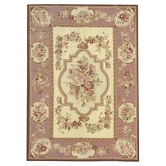 Tapis traditionnel rose pâle Aubusson en laine tissé à la main à l'aiguille à motifs floraux 