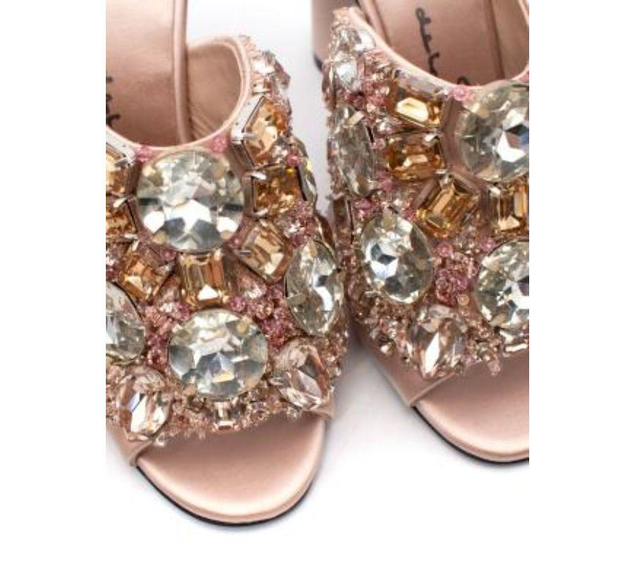 Oscar de la Renta Blush Satin Crystal Studded Heeled Mules In Excellent Condition For Sale In London, GB