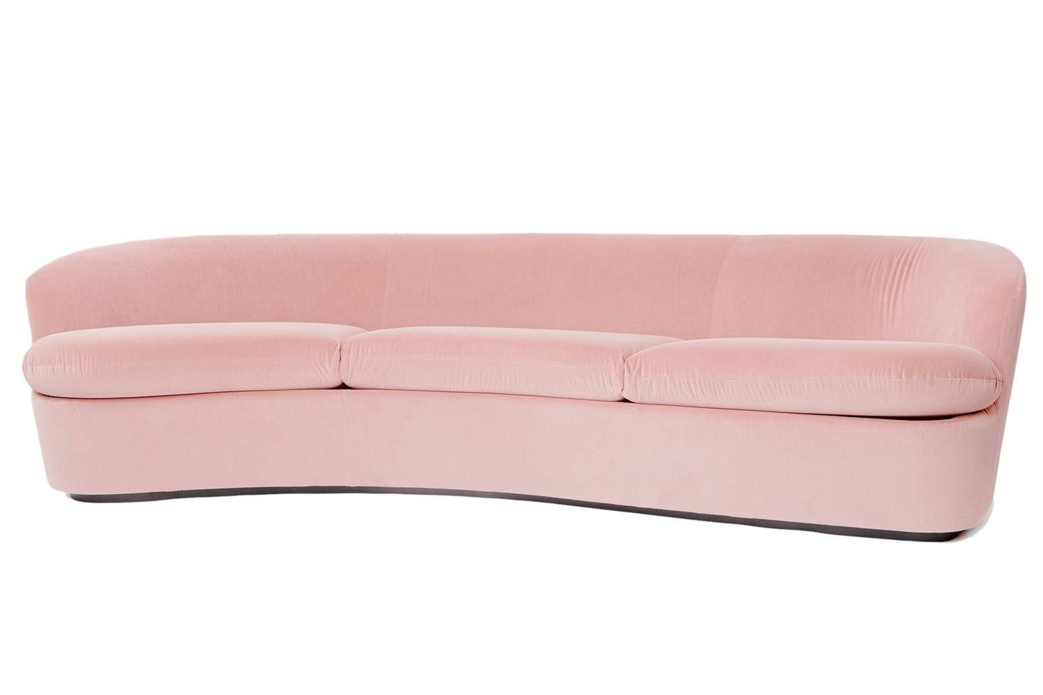 Orla Left Curved Sofa By Cappellini

This Orla three-seater, rounded sofa designed by Jasper Morrison is defined by the classic and contemporary stylistic elements and is featured in the collection of the Tate Modern, in London. Characterized by